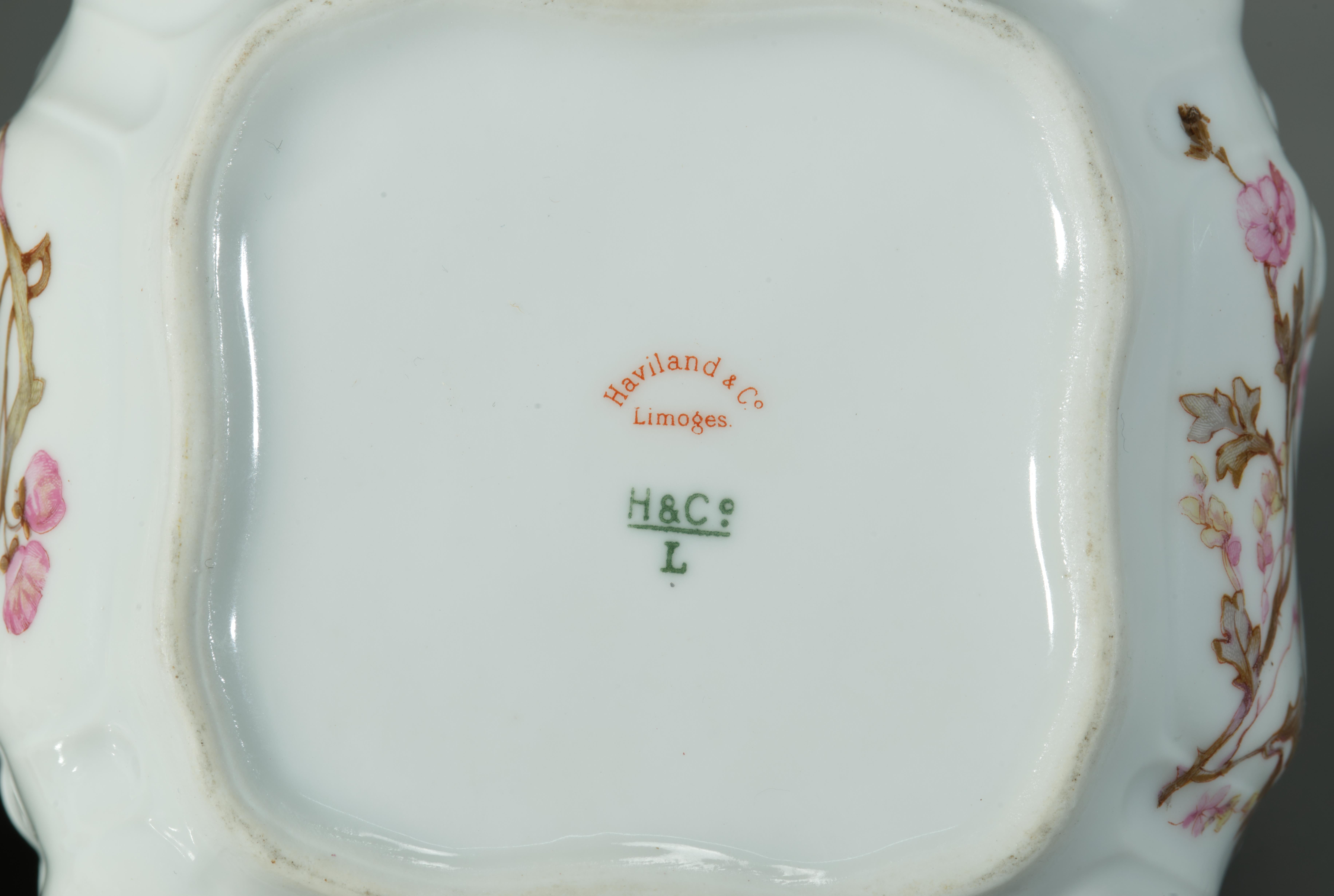 XIX secolo Scatola e coperchio in porcellana Haviland Limoges, 1876-1889 in vendita