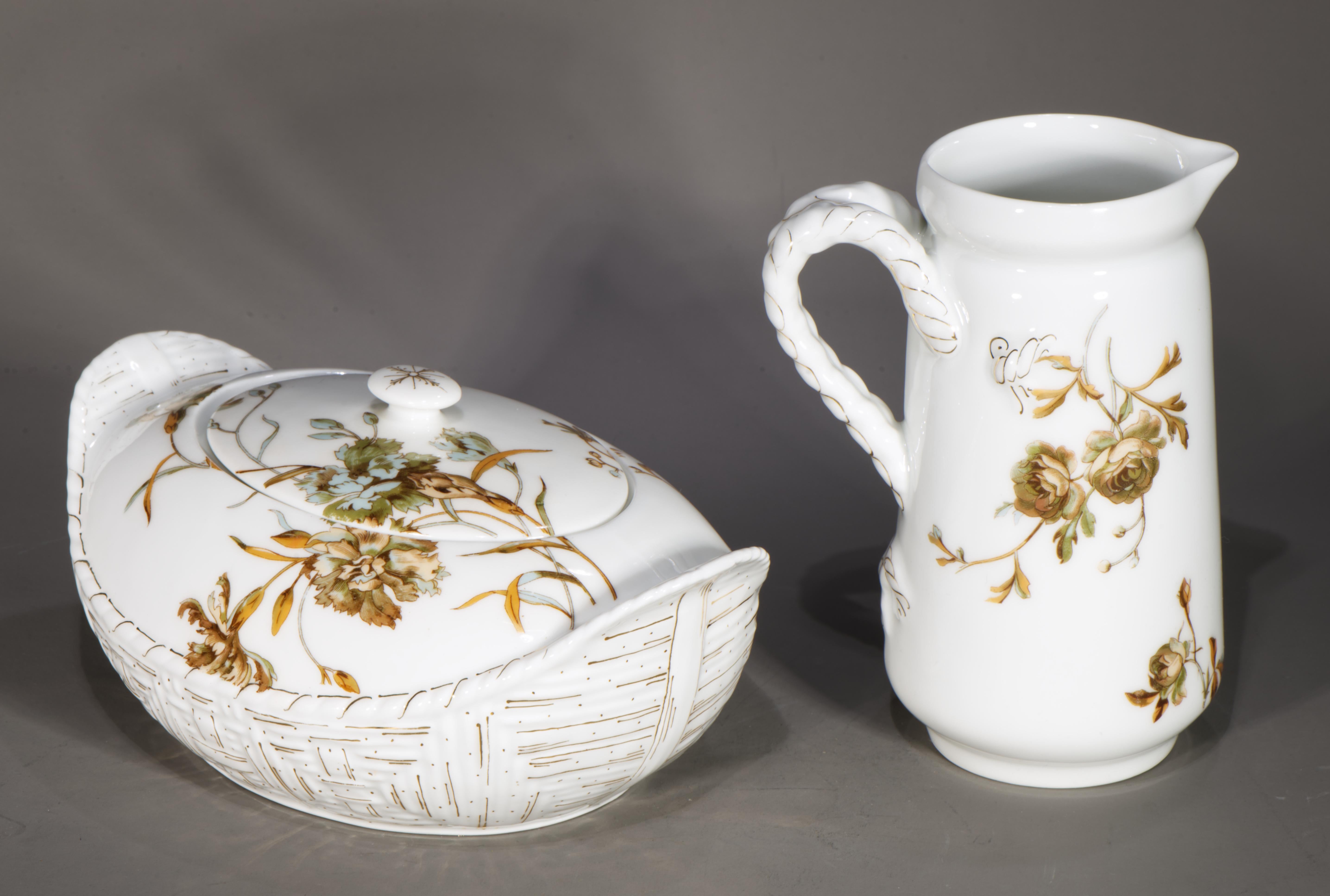 Mouvement esthétique Pichet à sucre et à crème ou à sirop en porcelaine de Limoges Haviland, Old Blackberry 1889 en vente