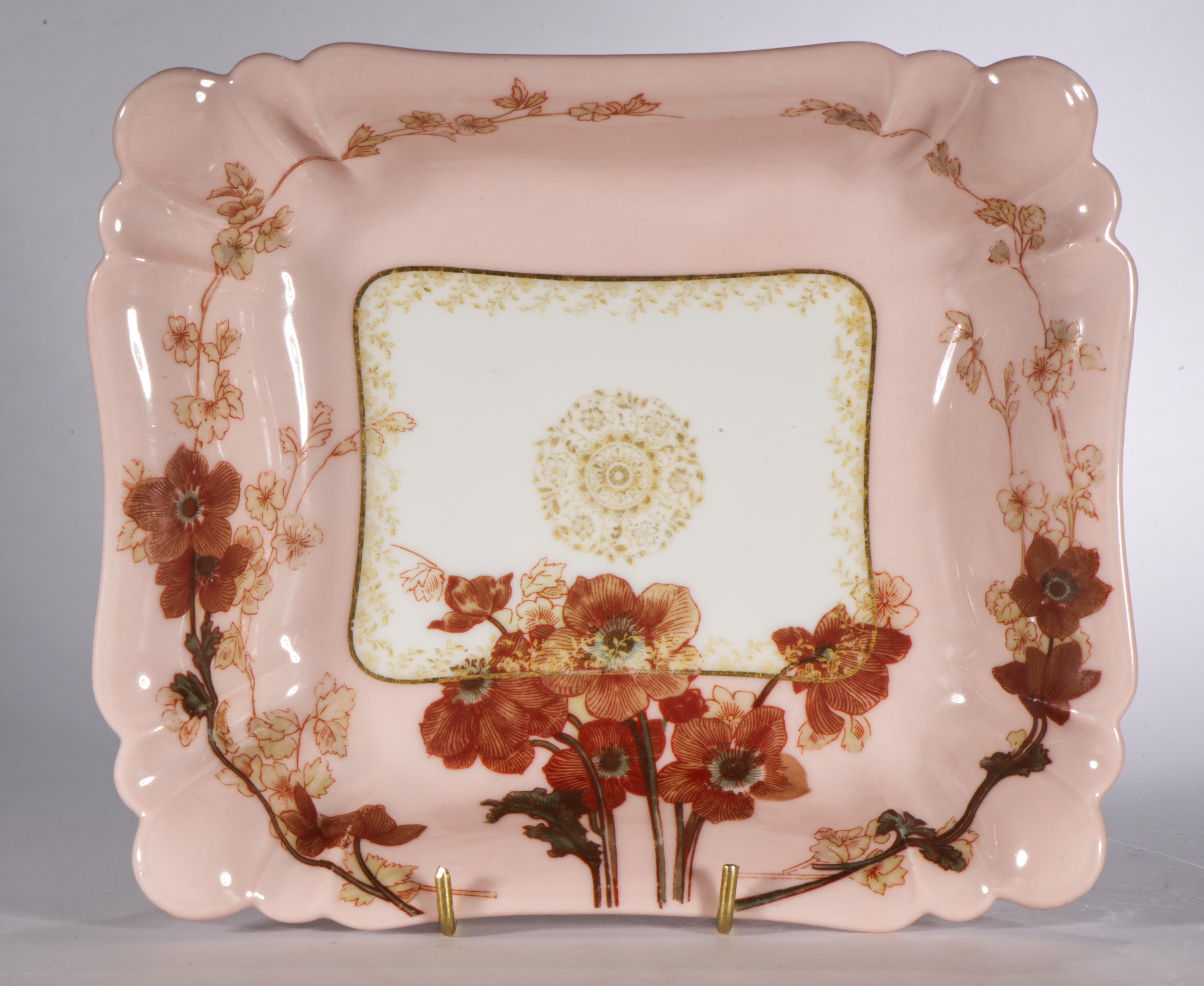 Haviland Limoges Porzellan Tablett oder Schale Dammouse Blumendekor, 1876-1889 (Französisch) im Angebot