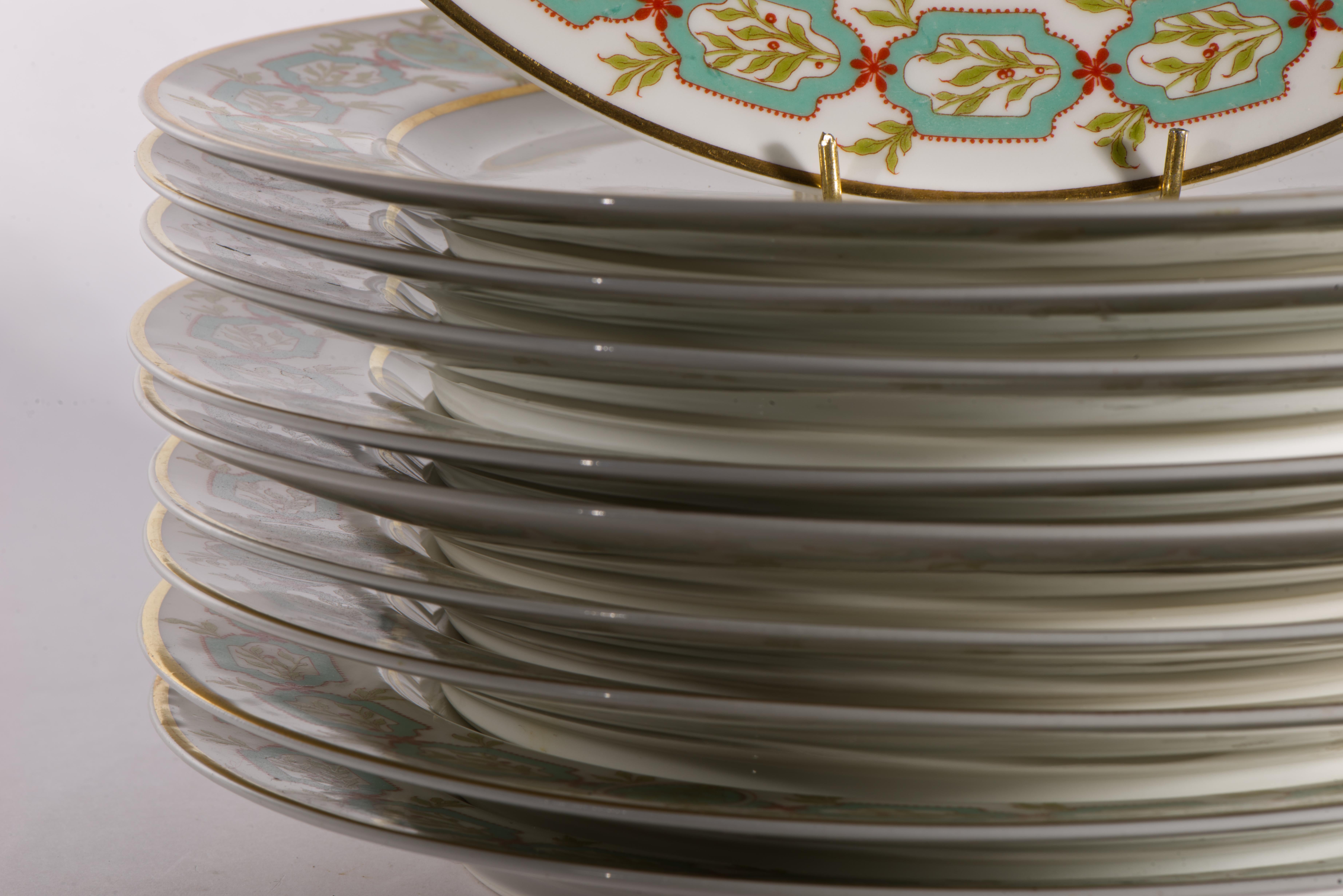 Haviland Limoges Juego de 10 platos de porcelana Decoración de guirnaldas, 1894-1931 Francés en venta