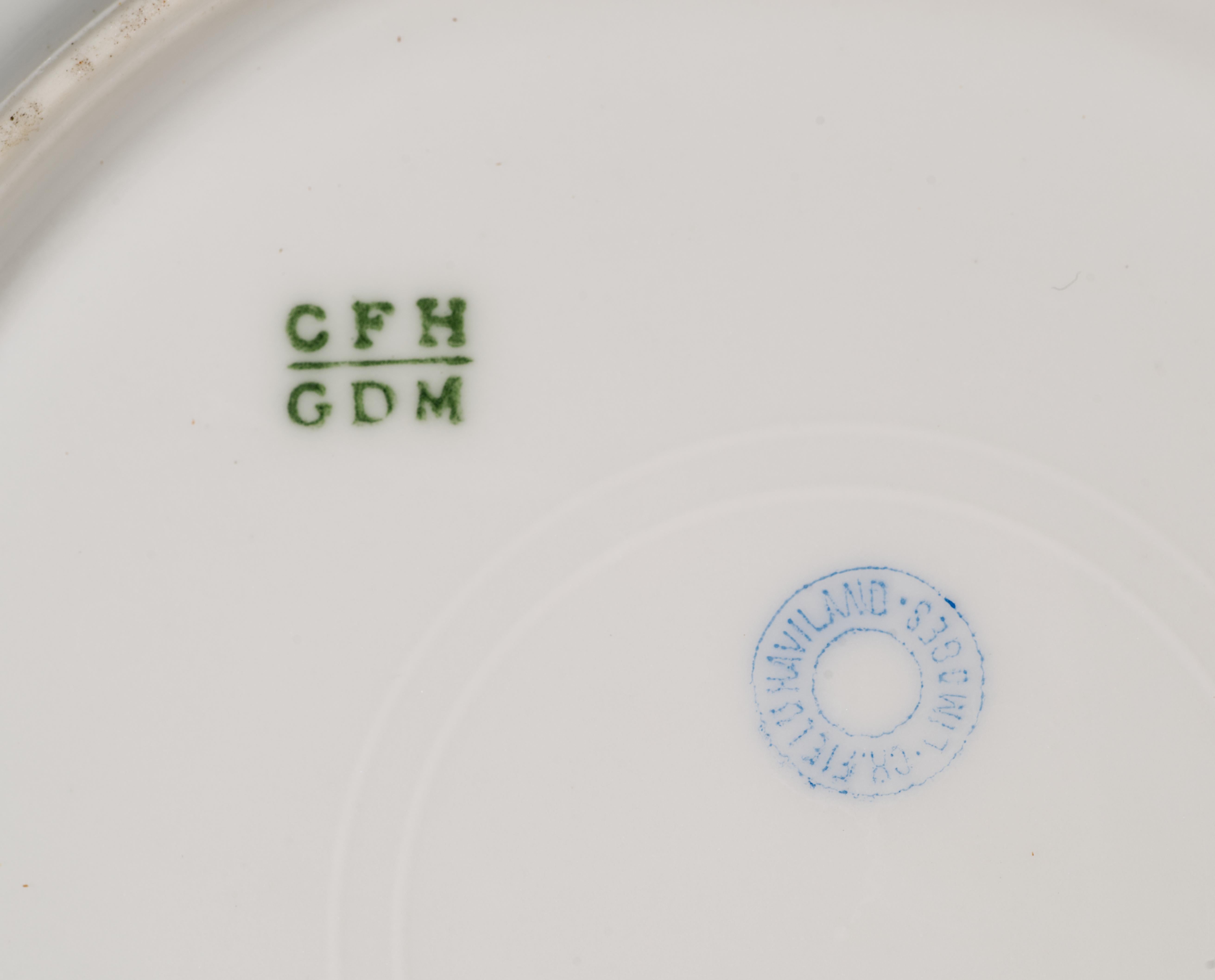 Haviland Limoges Juego de 6 Platos de Porcelana con Decoración Floral Dorada y Verde Musgo en venta 4