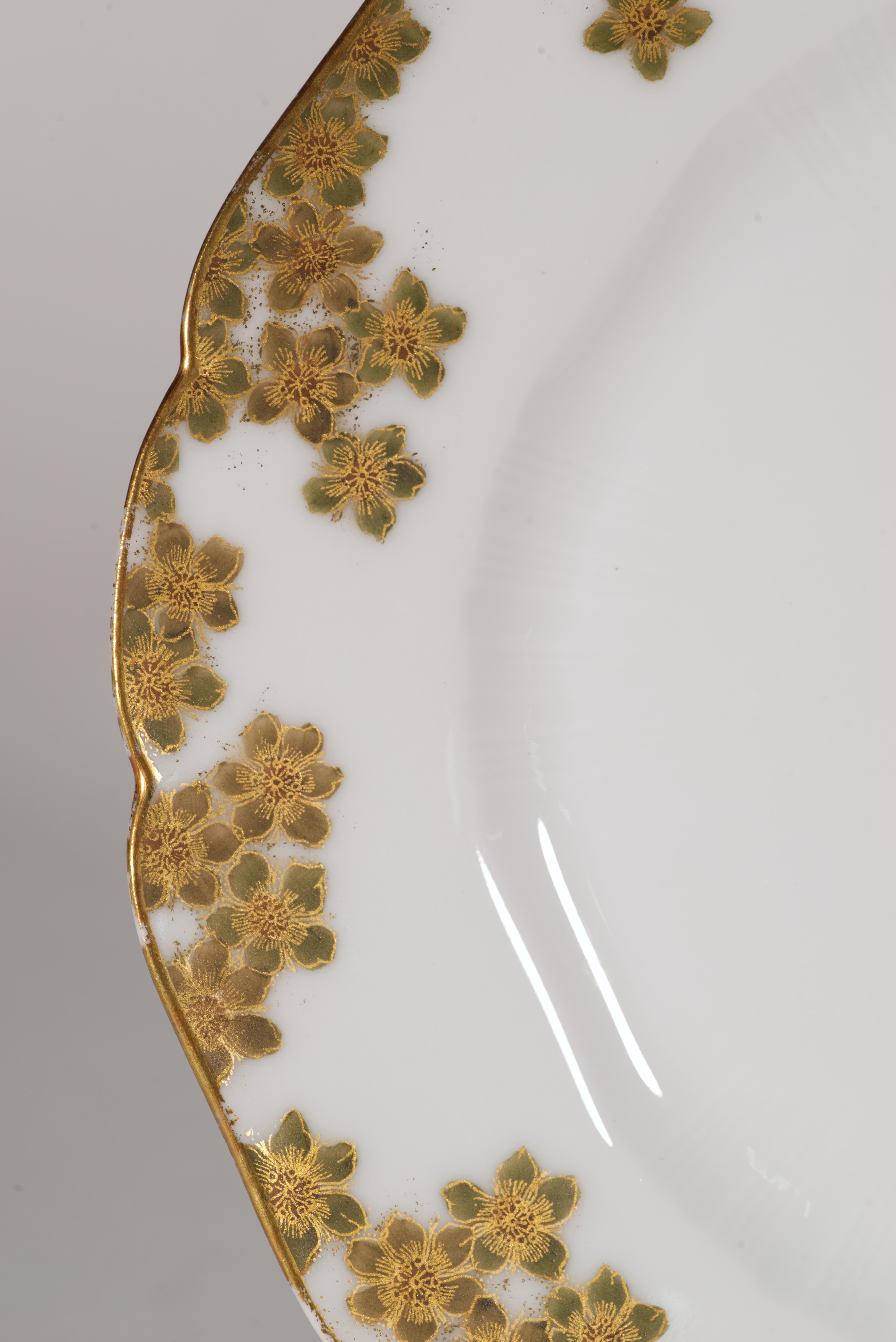 Haviland Limoges Juego de 6 Platos de Porcelana con Decoración Floral Dorada y Verde Musgo Francés en venta