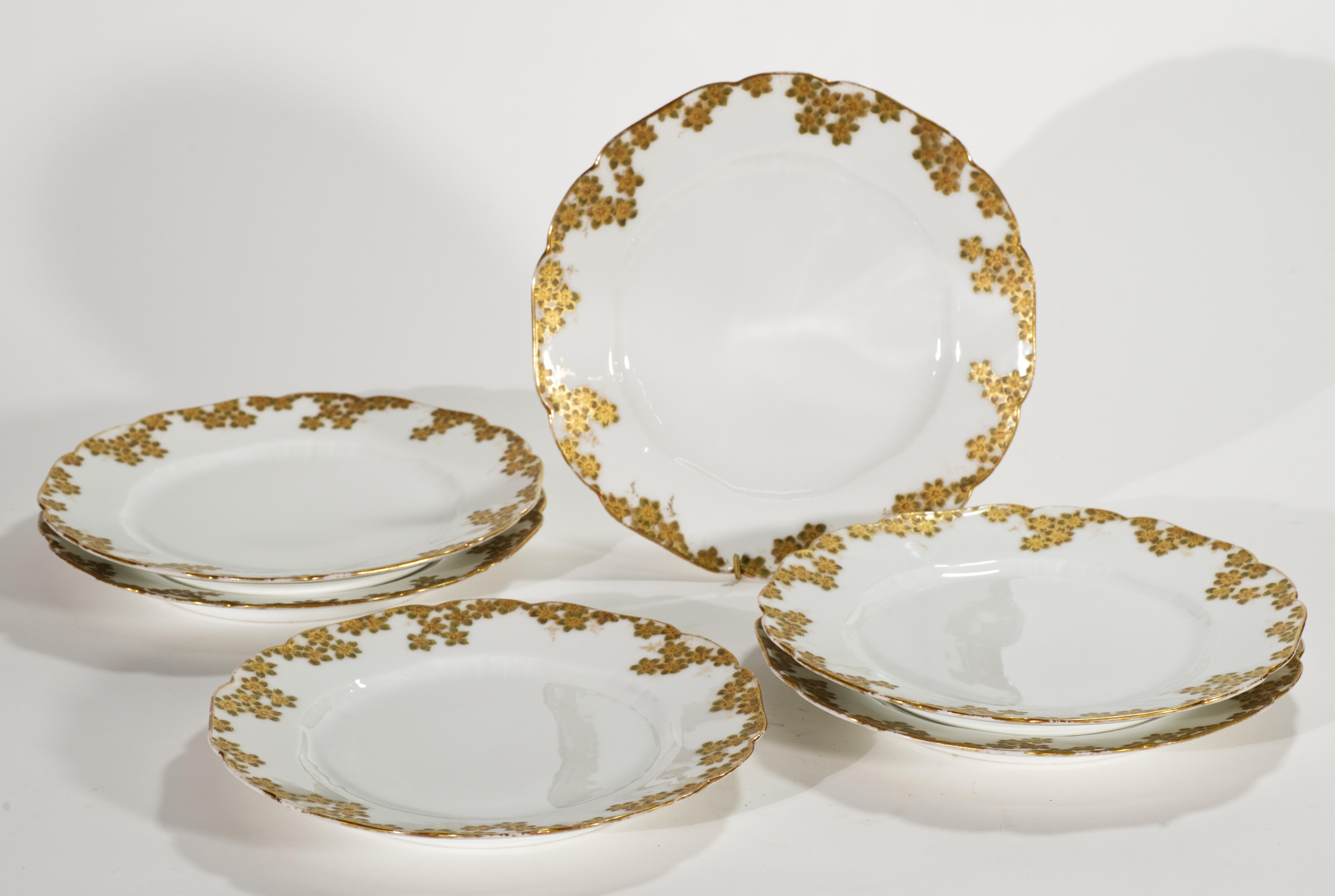 Haviland Limoges Juego de 6 Platos de Porcelana con Decoración Floral Dorada y Verde Musgo en Bueno estado para la venta en Clifton Springs, NY