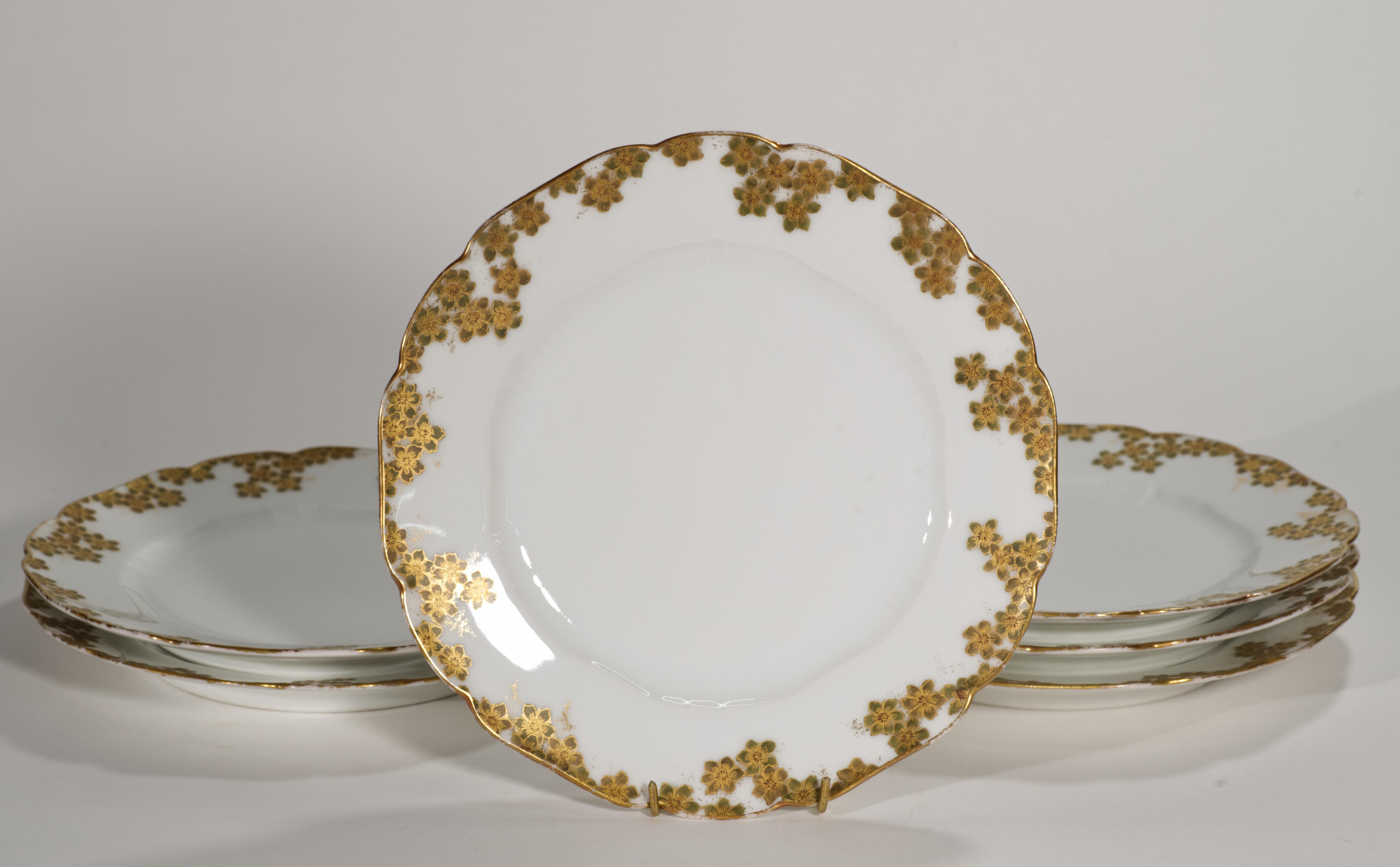 Haviland Limoges Juego de 6 Platos de Porcelana con Decoración Floral Dorada y Verde Musgo siglo XIX en venta