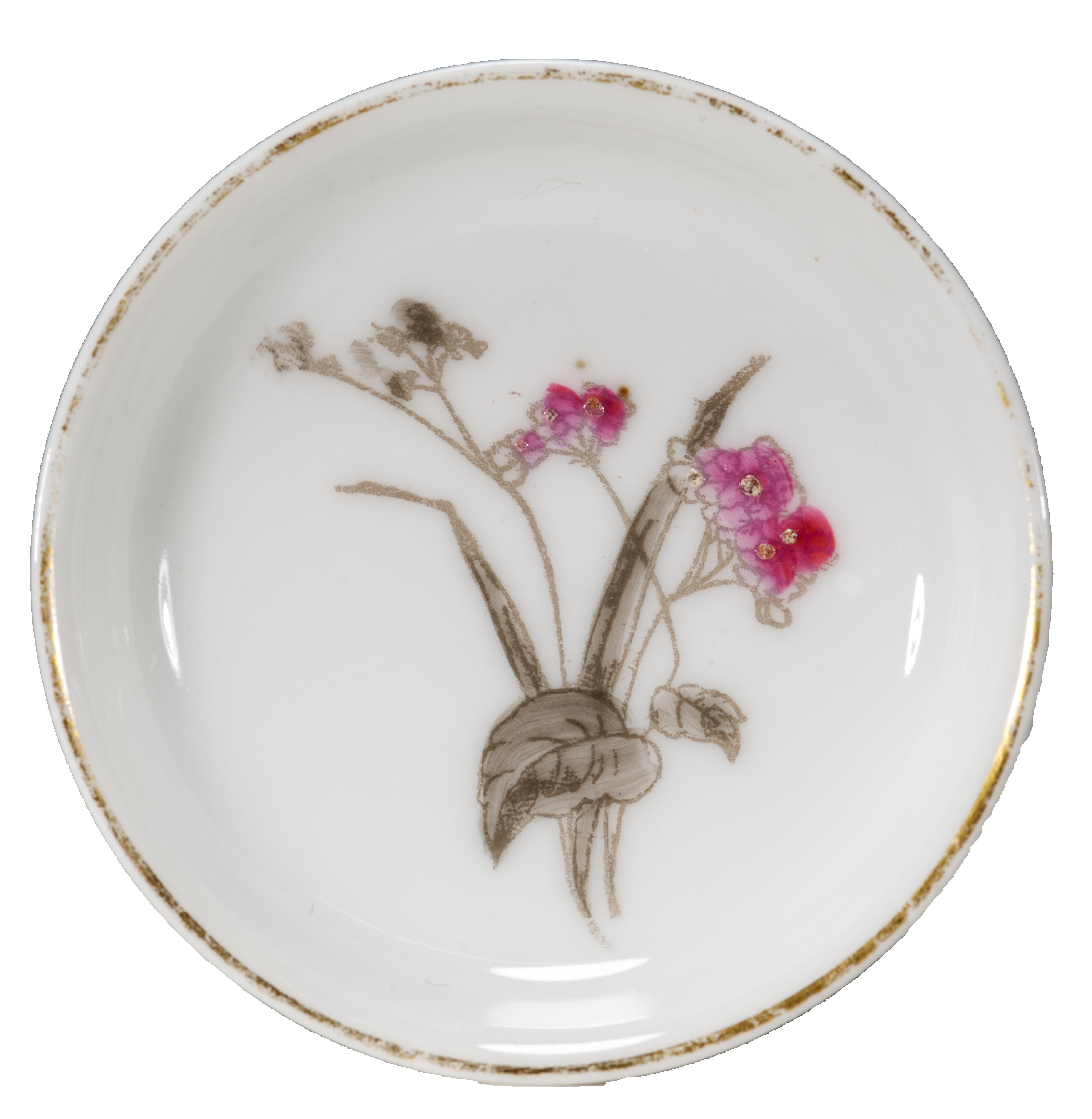 Haviland Limoges Set of 7 Antique Porcelain Butter Pats Floral Decor, 1868-1890 In Good Condition For Sale In Clifton Springs, NY