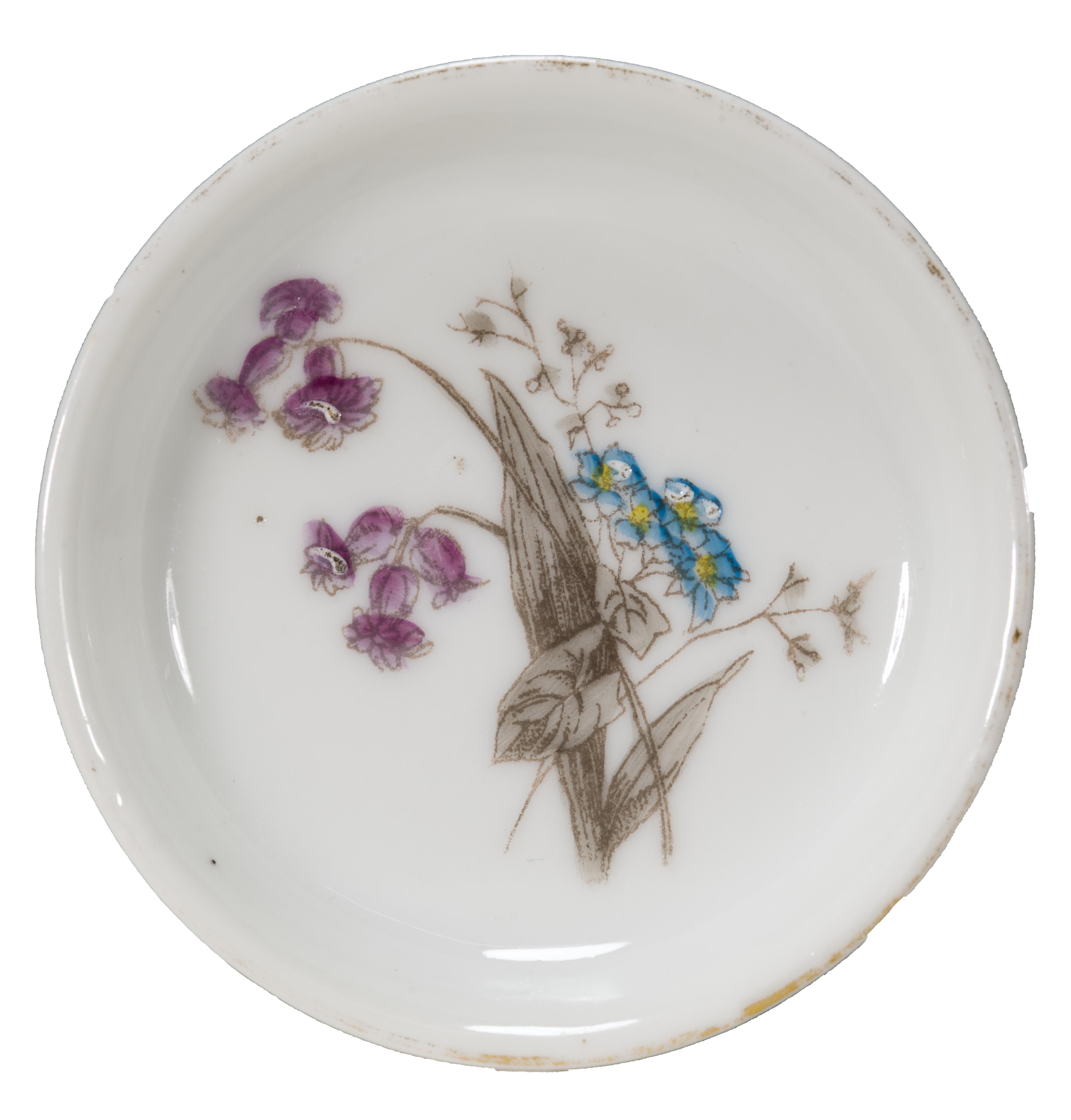 Haviland Limoges Set of 7 Antique Porcelain Butter Pats Floral Decor, 1868-1890 For Sale 1