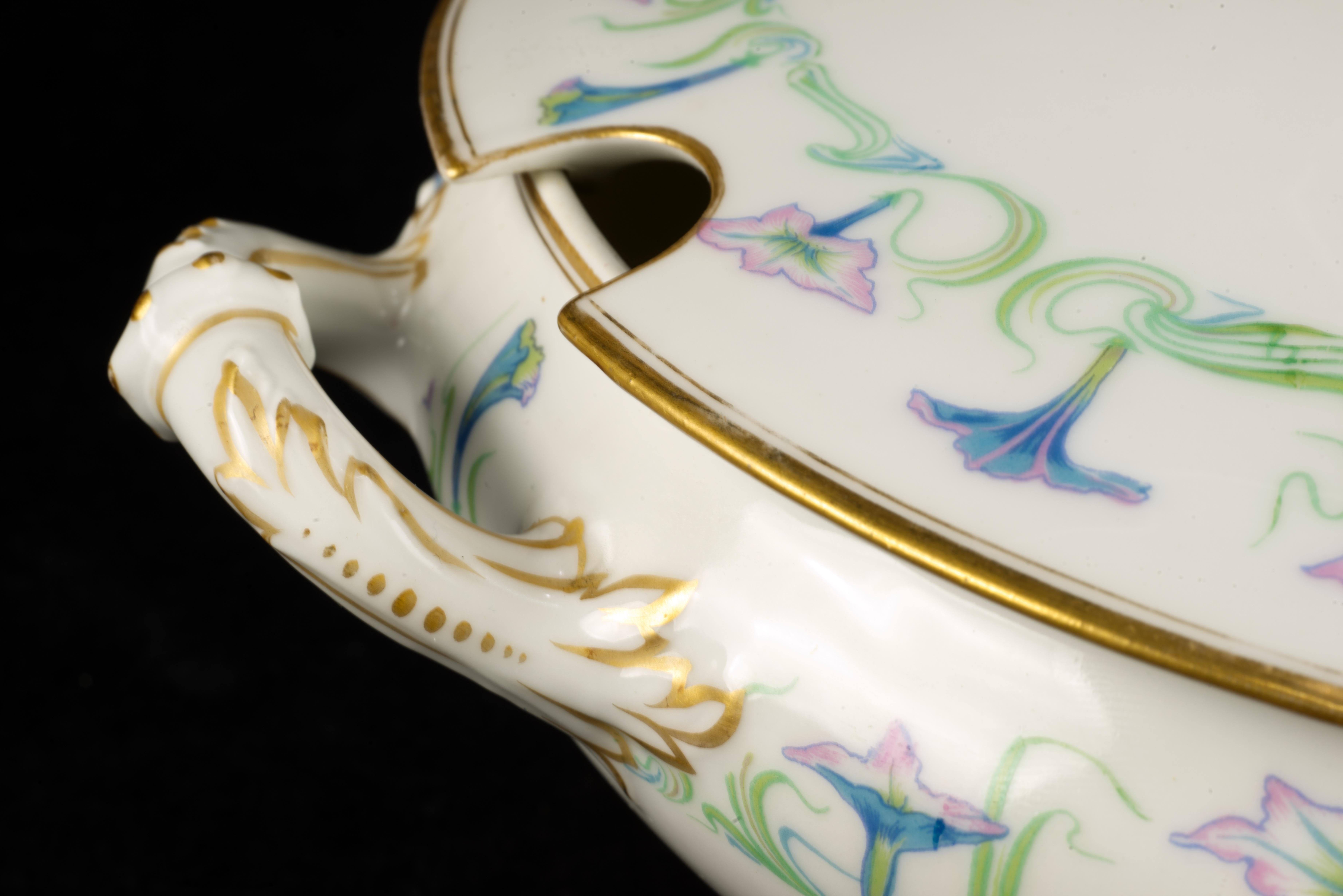 Haviland Limoges Soup Tureen Schleiger 491, Art Deco Porcelain 1894-1931 For Sale 6