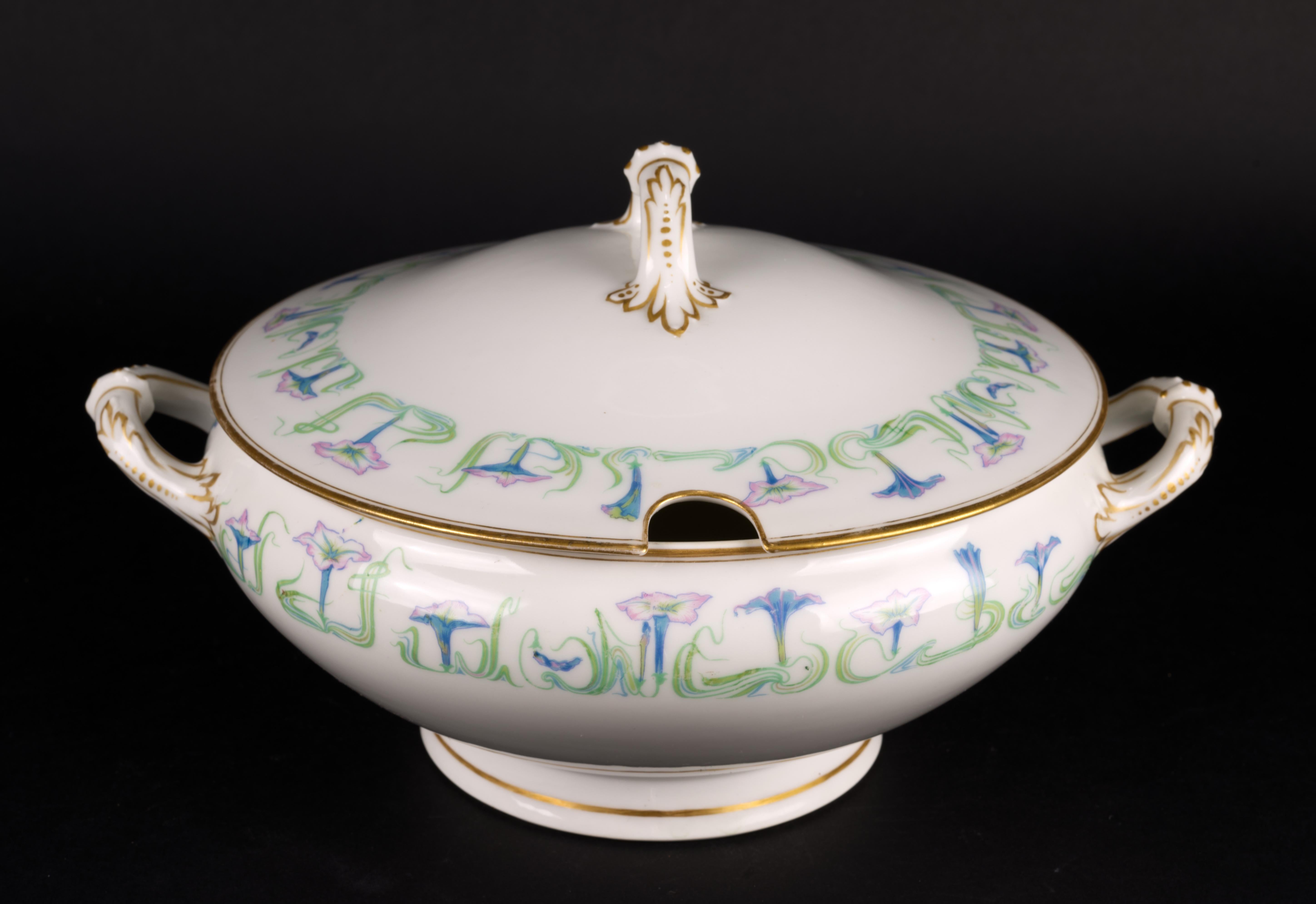  Rare and important lidded soup tureen by Haviland, Limoges is decorated with Art Deco flower pattern known as Schleiger 491; it is sometimes called 