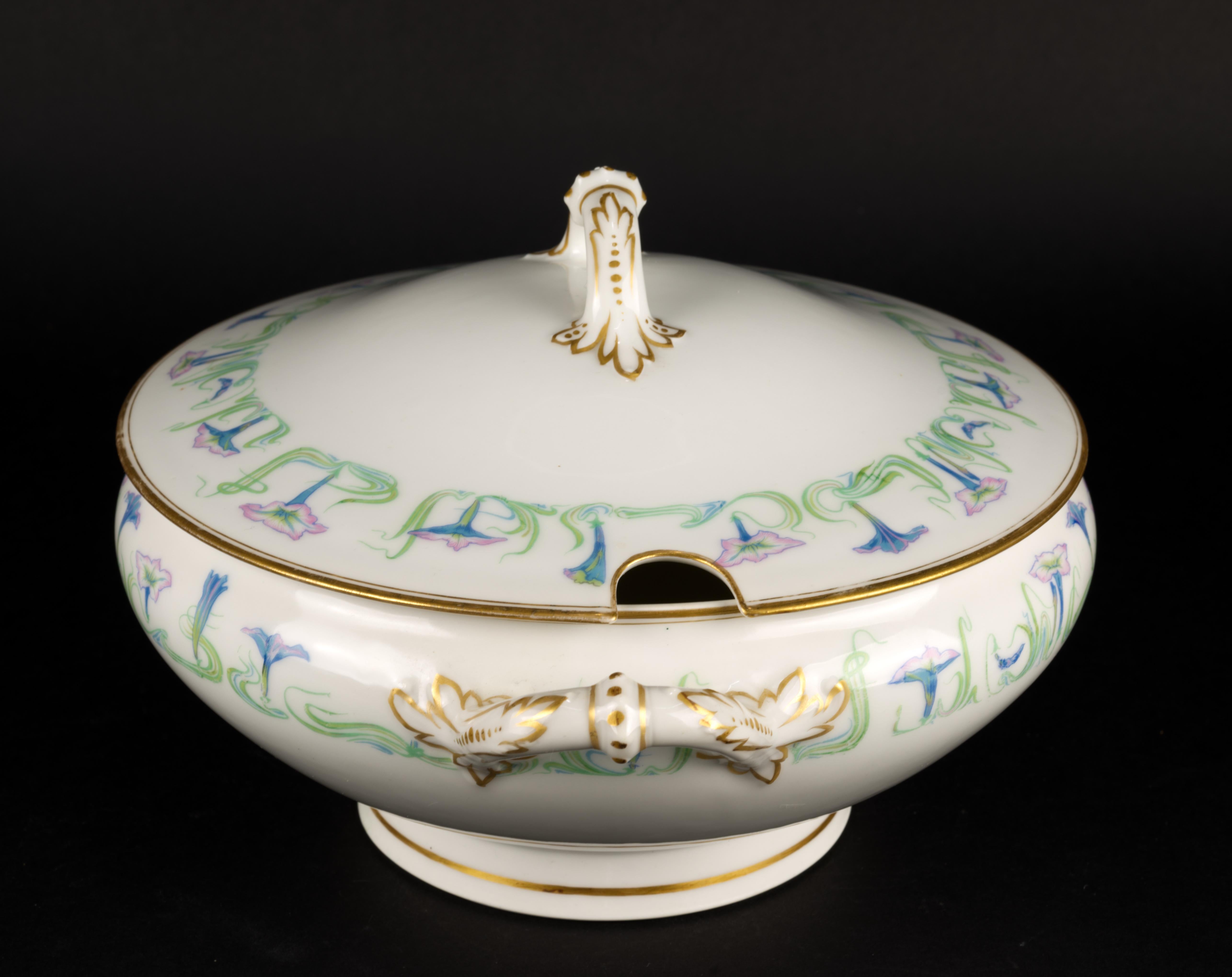 Haviland Limoges Soup Tureen Schleiger 491, Art Deco Porcelain 1894-1931 For Sale 3