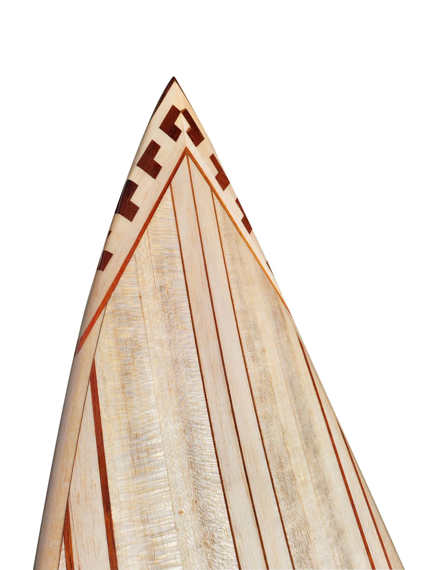 Fatto a mano Tavola da surf personalizzata in legno di balsa hawaiana realizzata da Riley in vendita