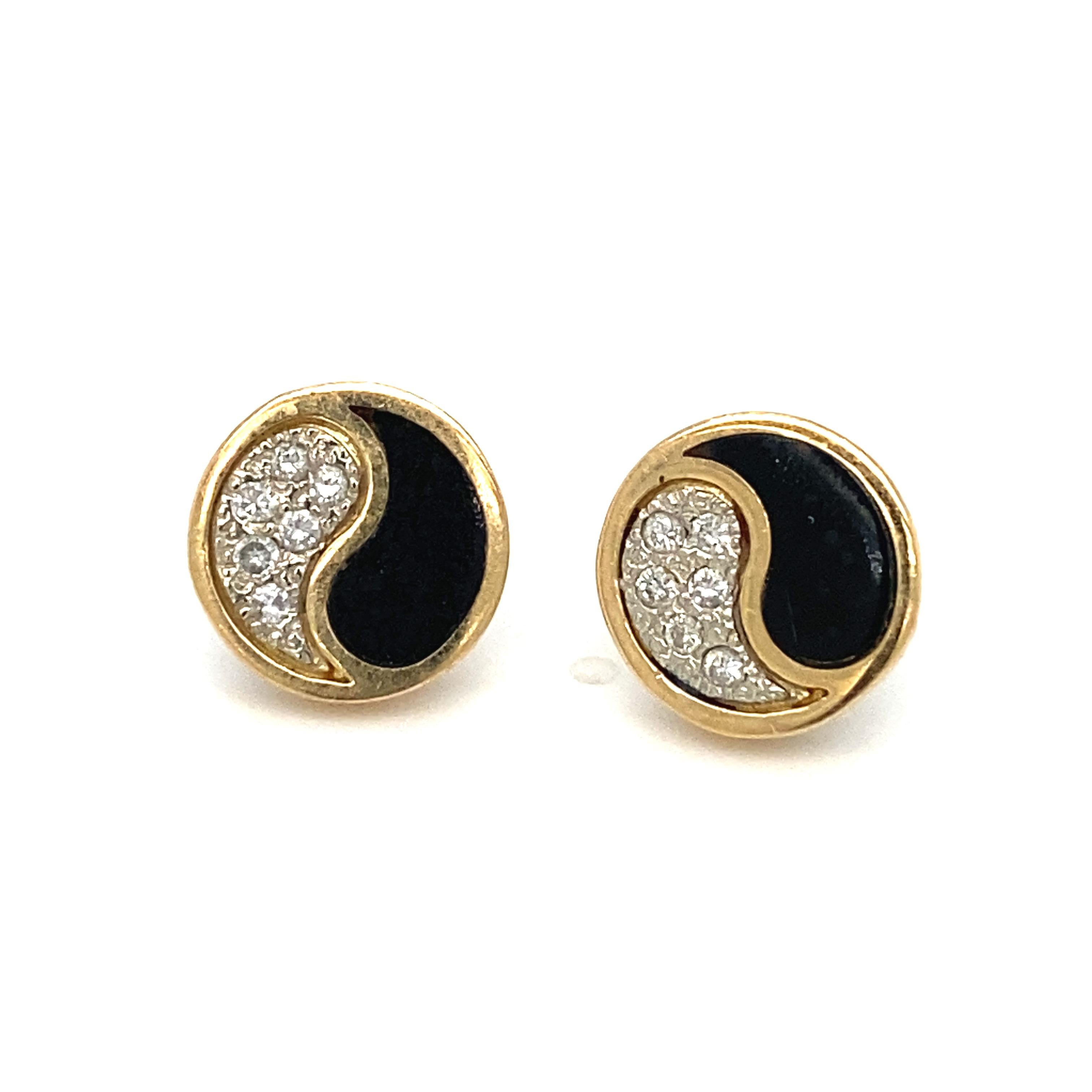 Modern Hawaiian Black Coral and Diamond Yin-Yang Stud Earrings in 14 Karat Yellow Gold For Sale