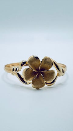 Hawaiian Plumeria Flower Bangle