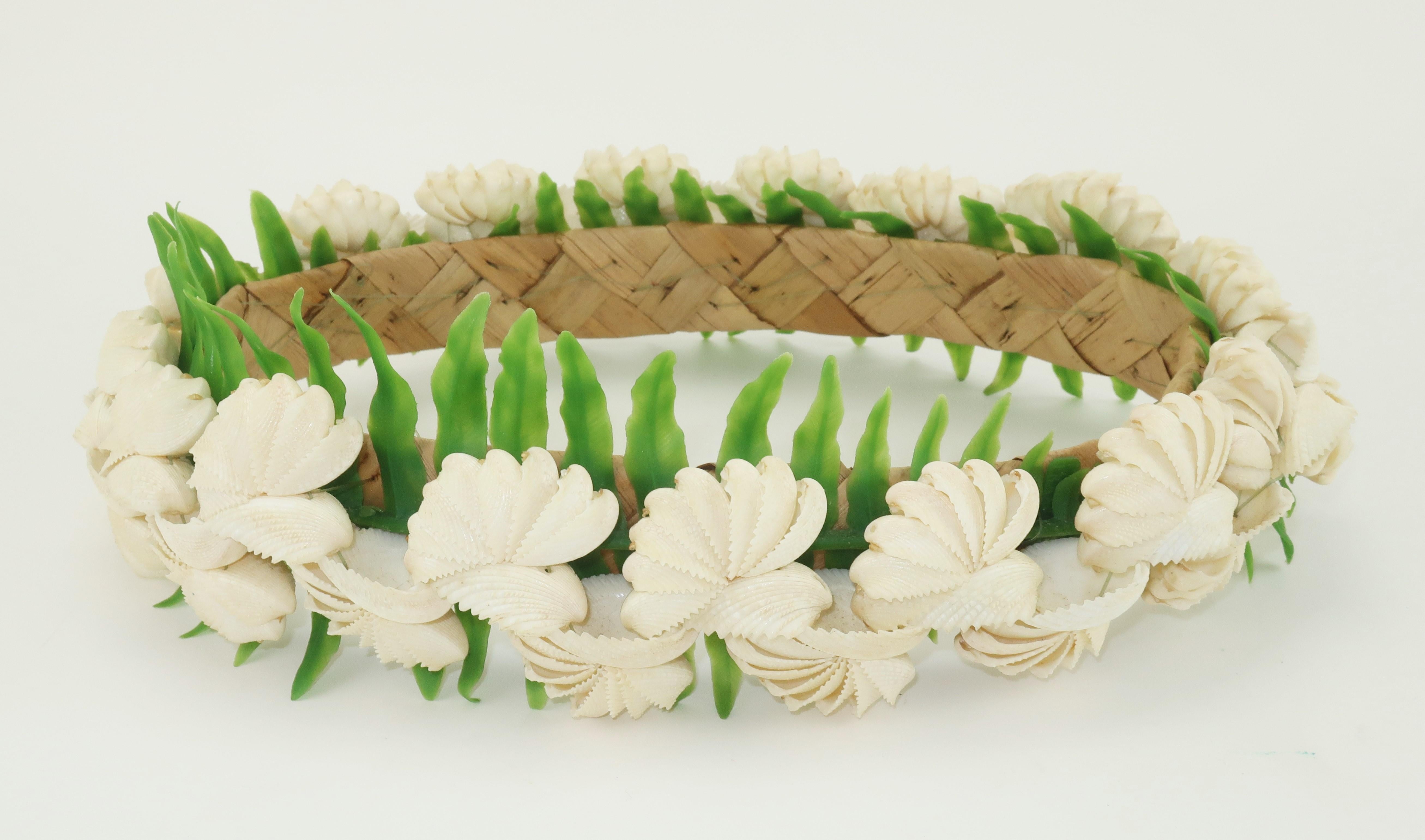 Hawaiian Shell Wedding Crown Headdress Tiara, 1960's For Sale 2