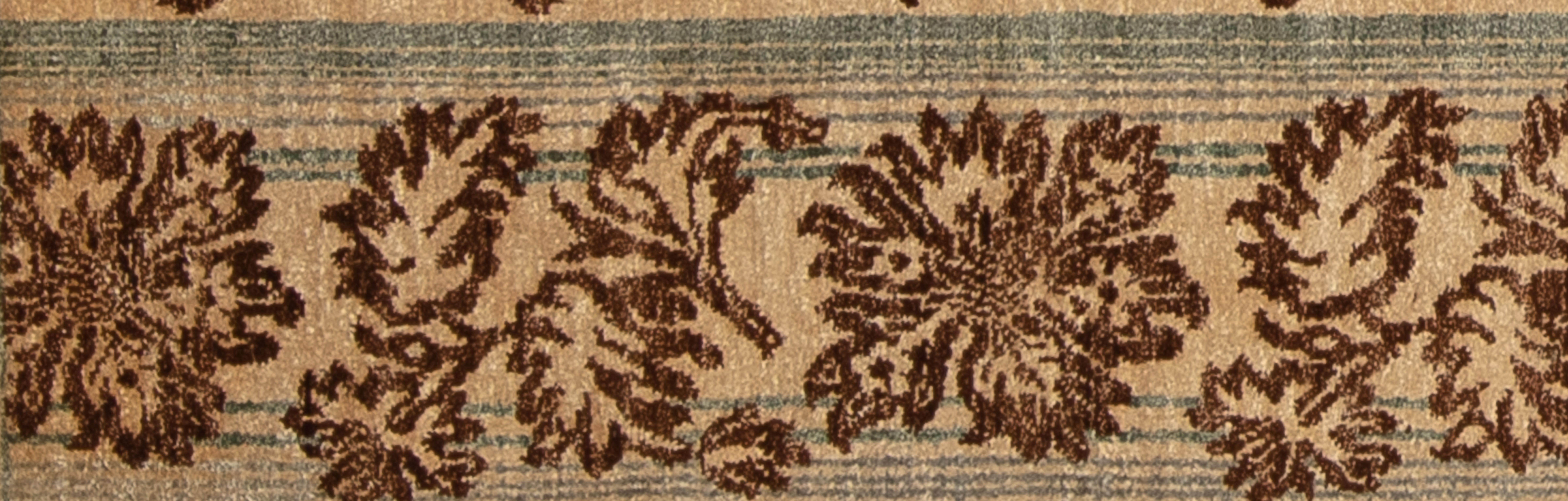 Tribal-Teppich im hawaiianischen Stil (Pakistanisch) im Angebot