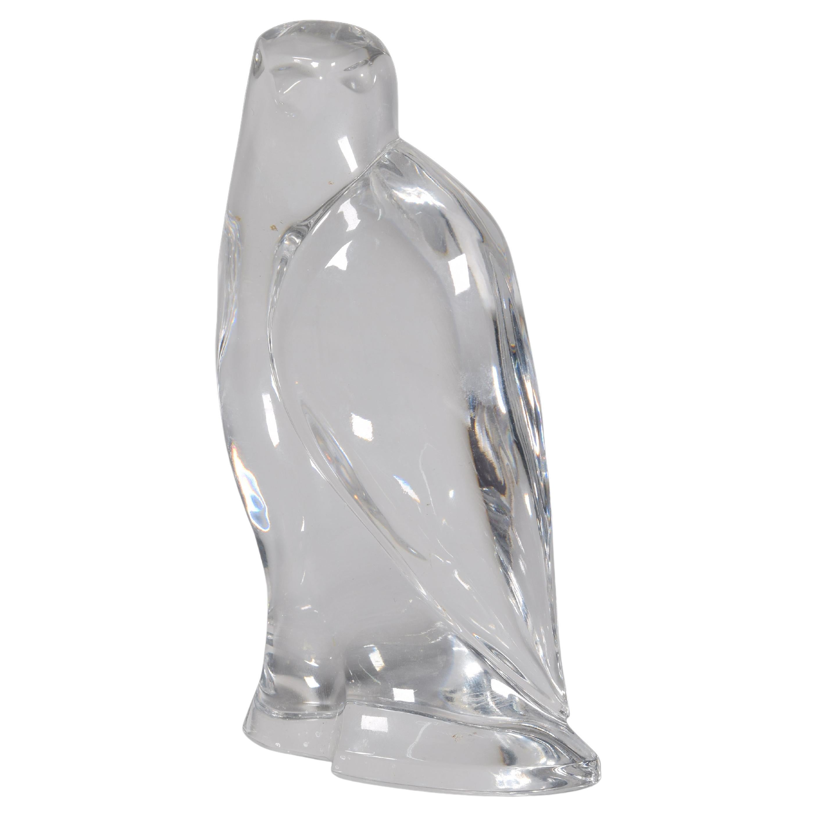 Hawk or falcon figurine. Glass. Natchmann, Germany, 20th century.  For Sale