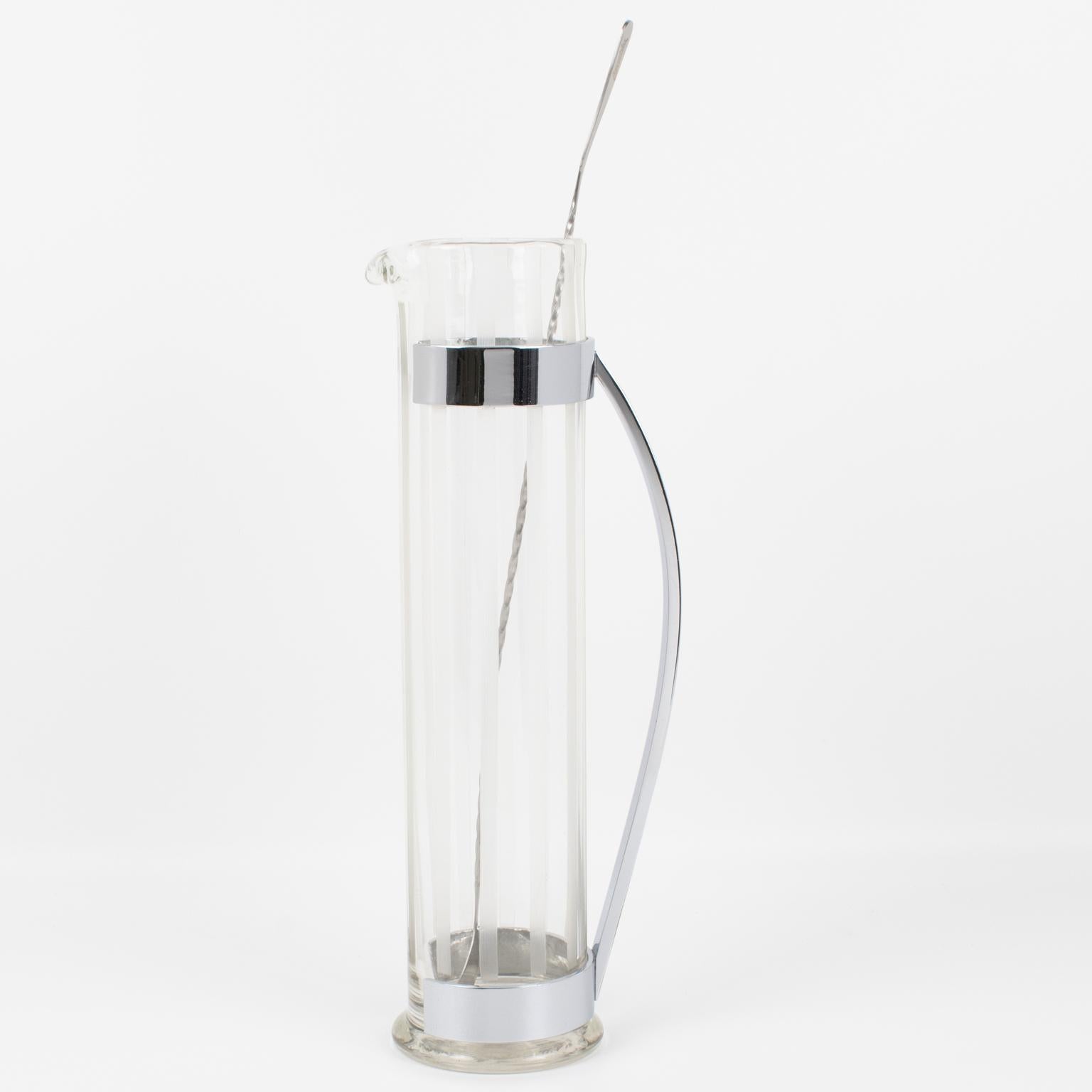 Hawkes Art Deco Handgeblasenes Glas-Bargeschirr mit Wolkenkratzer-Cocktail- Martiniglas-Misch (Mitte des 20. Jahrhunderts) im Angebot