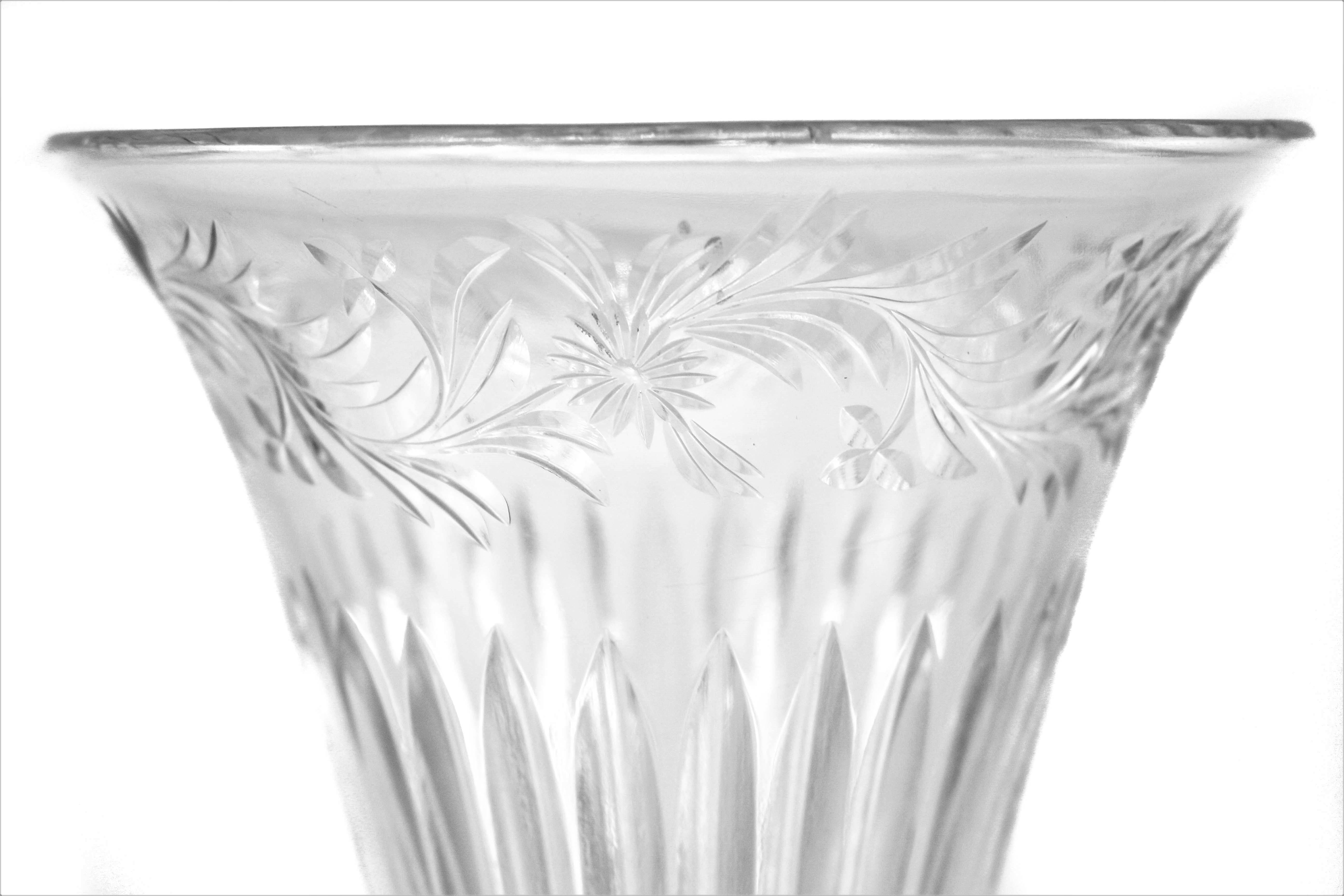 Jarrón Hawkes de Cristal y Esterlina Estadounidense en venta