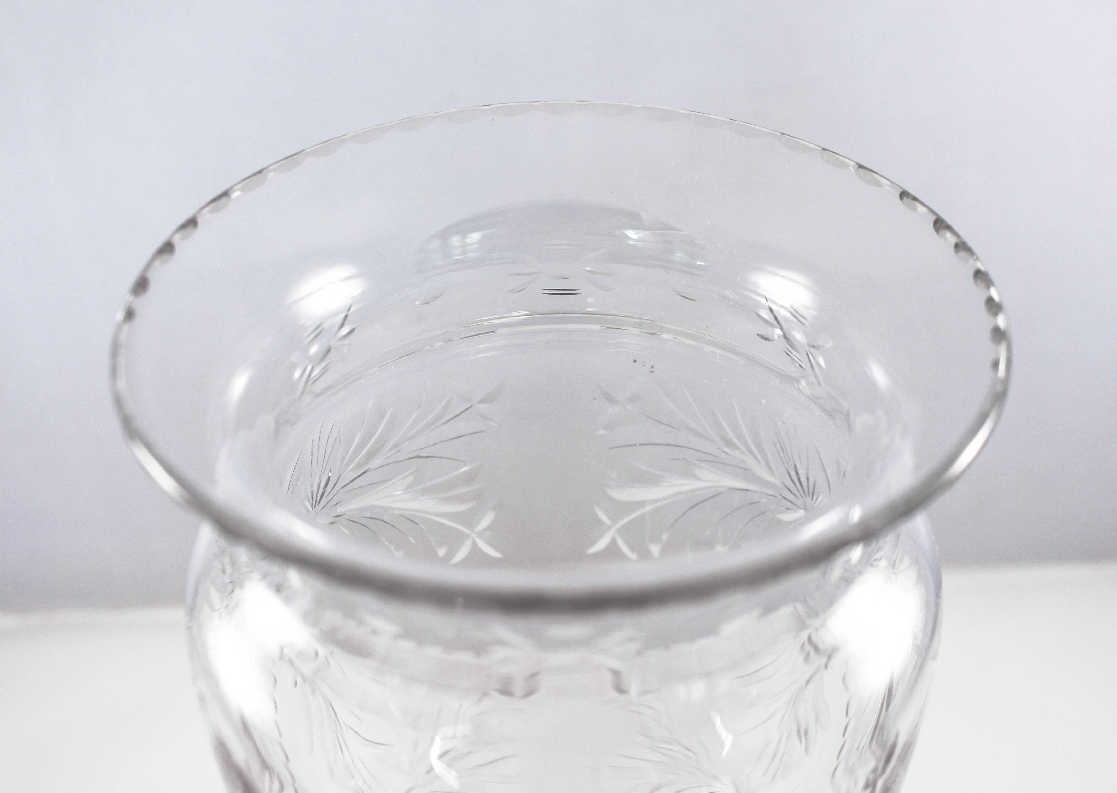 Début du 20ème siècle Vase Hawkes en cristal et argent sterling en vente