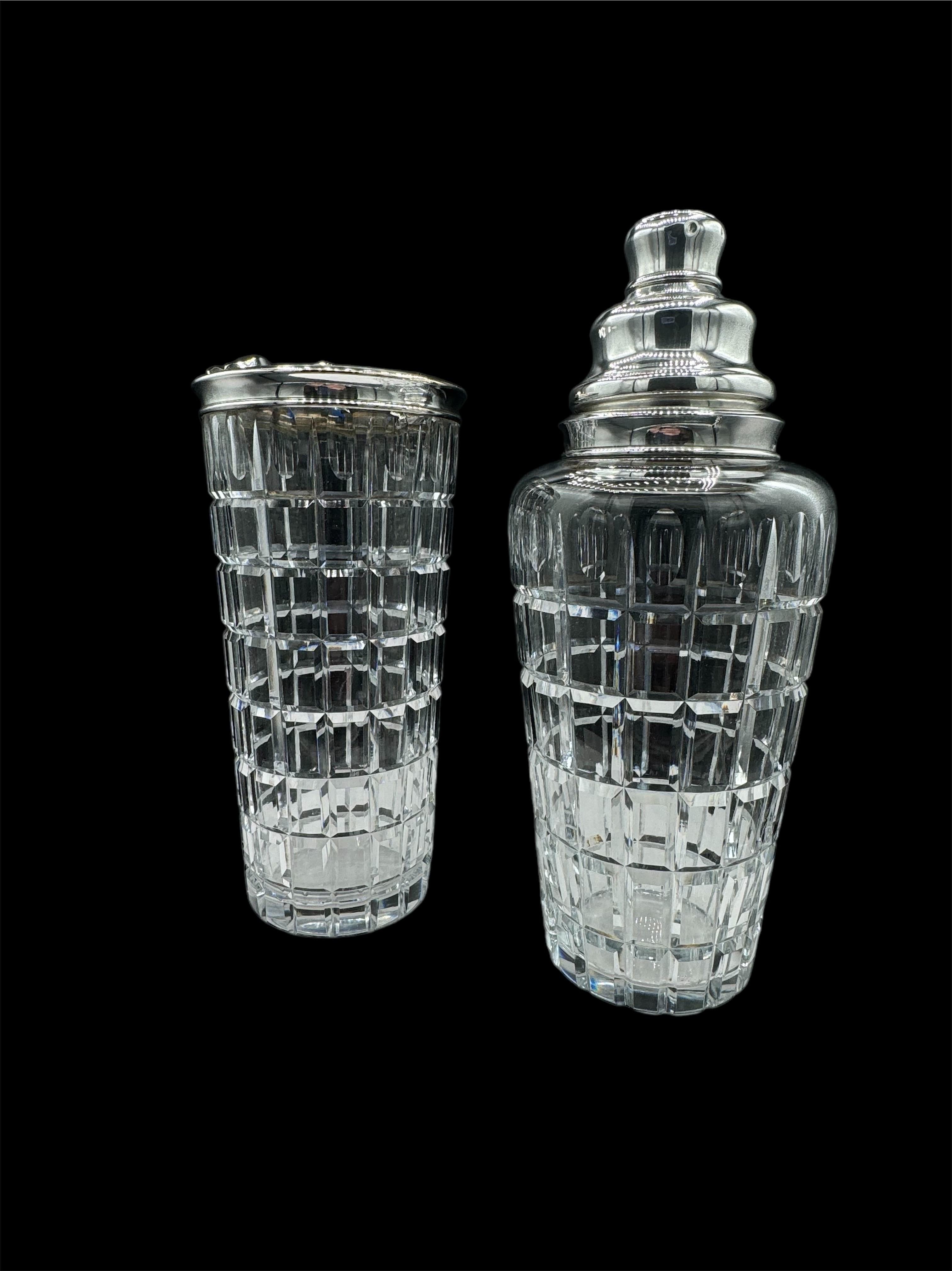 Coctelera y jarra de cristal tallado Hawkes Pulido en venta