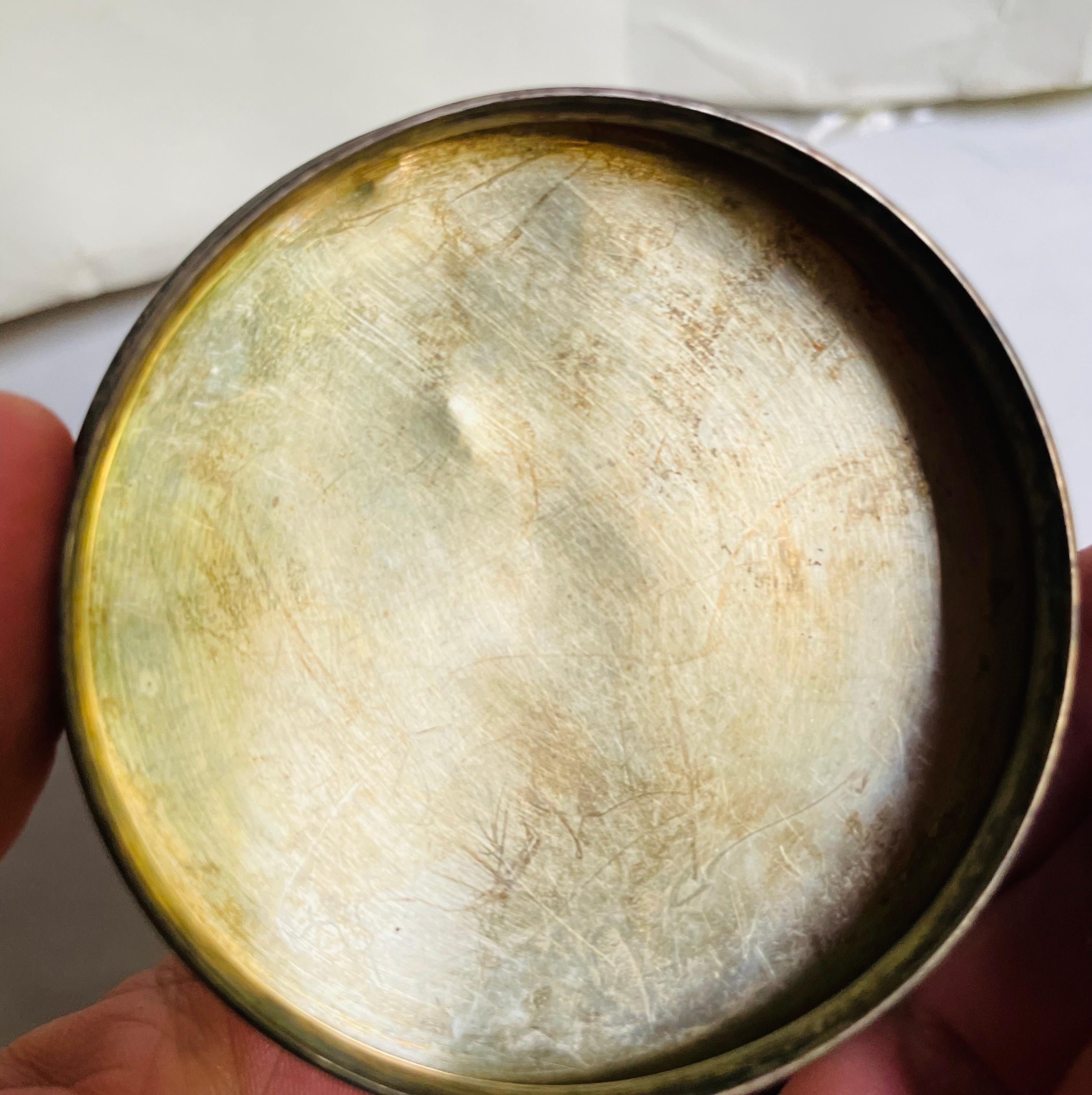 Hawkes Cut Glass Etched Crystal Sterling Silver Top Vanity Powder Trinket Jar In Good Condition For Sale In Clifton Forge, VA