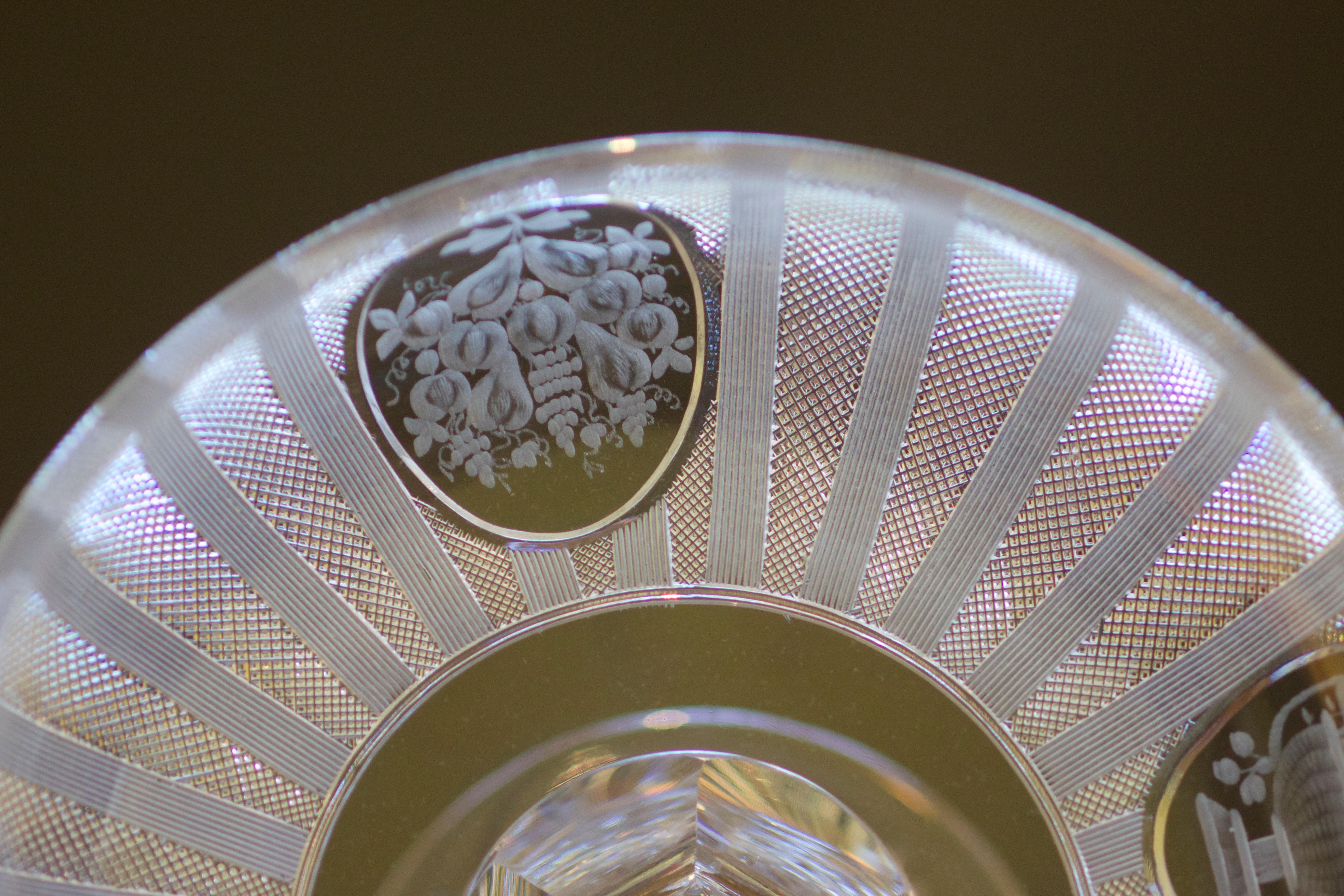 Hawkes Engraved Compote In Good Condition For Sale In New York, NY