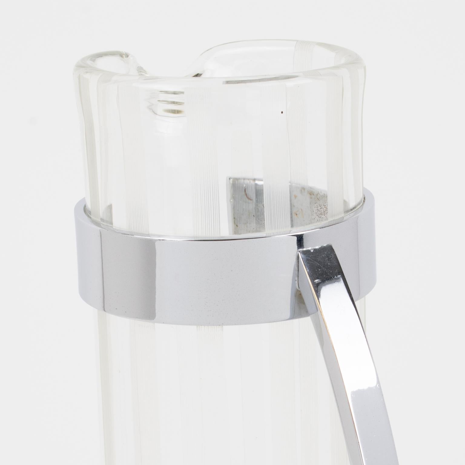 Jarra de cóctel Hawkes Glass and Chrome Barware Skyscraper, circa 1940 en venta 2