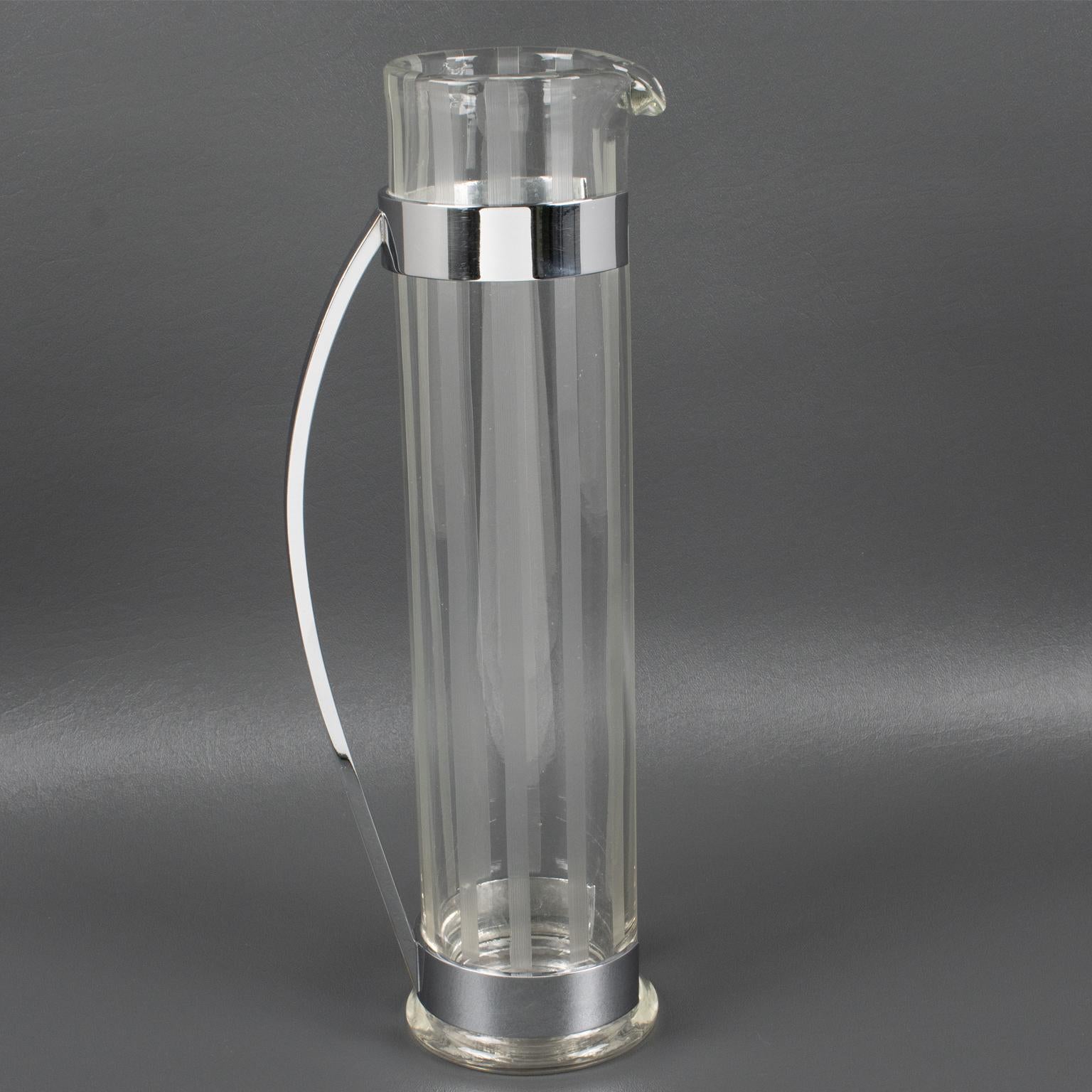 Jarra de cóctel Hawkes Glass and Chrome Barware Skyscraper, circa 1940 en venta 5