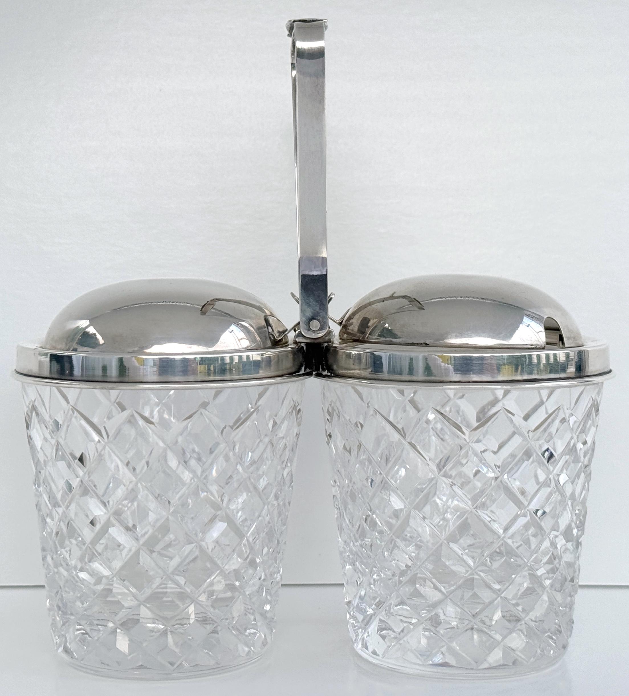 Art déco Serveur Hawkes en argent sterling alternant charnière et verre taillé olive et torsionné, vers 1930 en vente