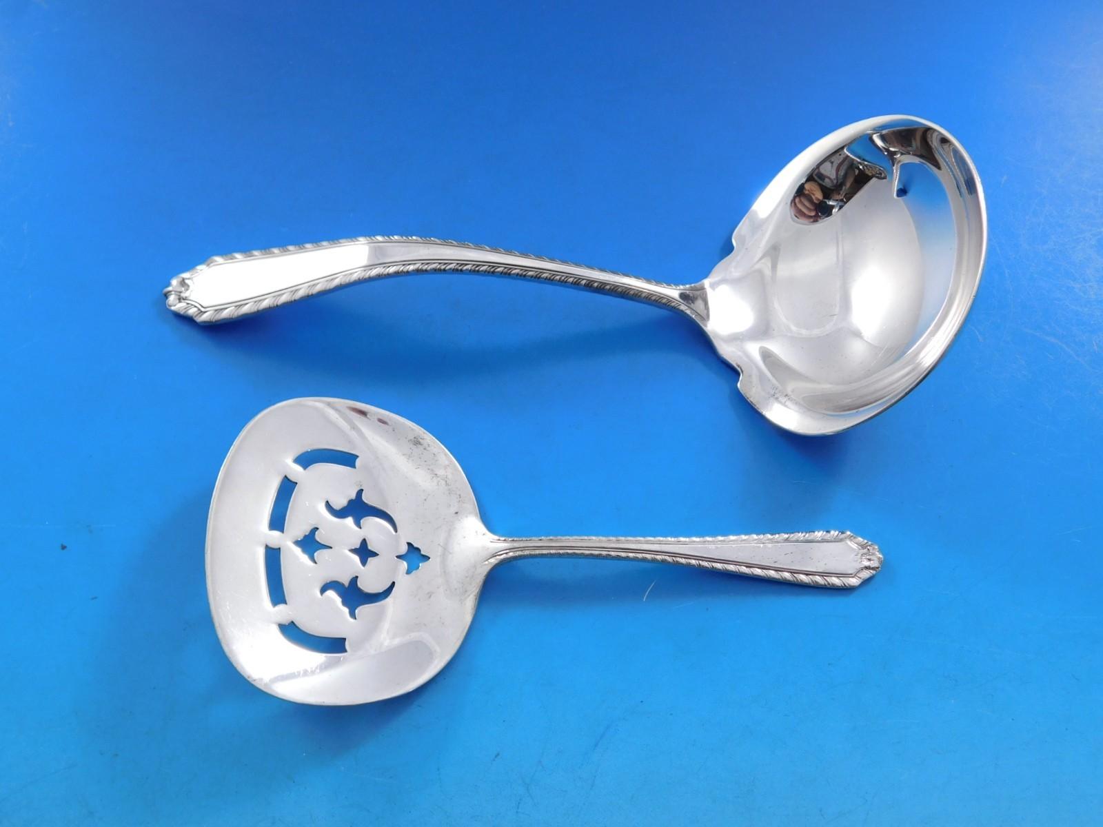 Début du 20ème siècle Hawthorne by Reed & Barton Sterling Silver Flatware Set for 8 Service 47 pieces en vente