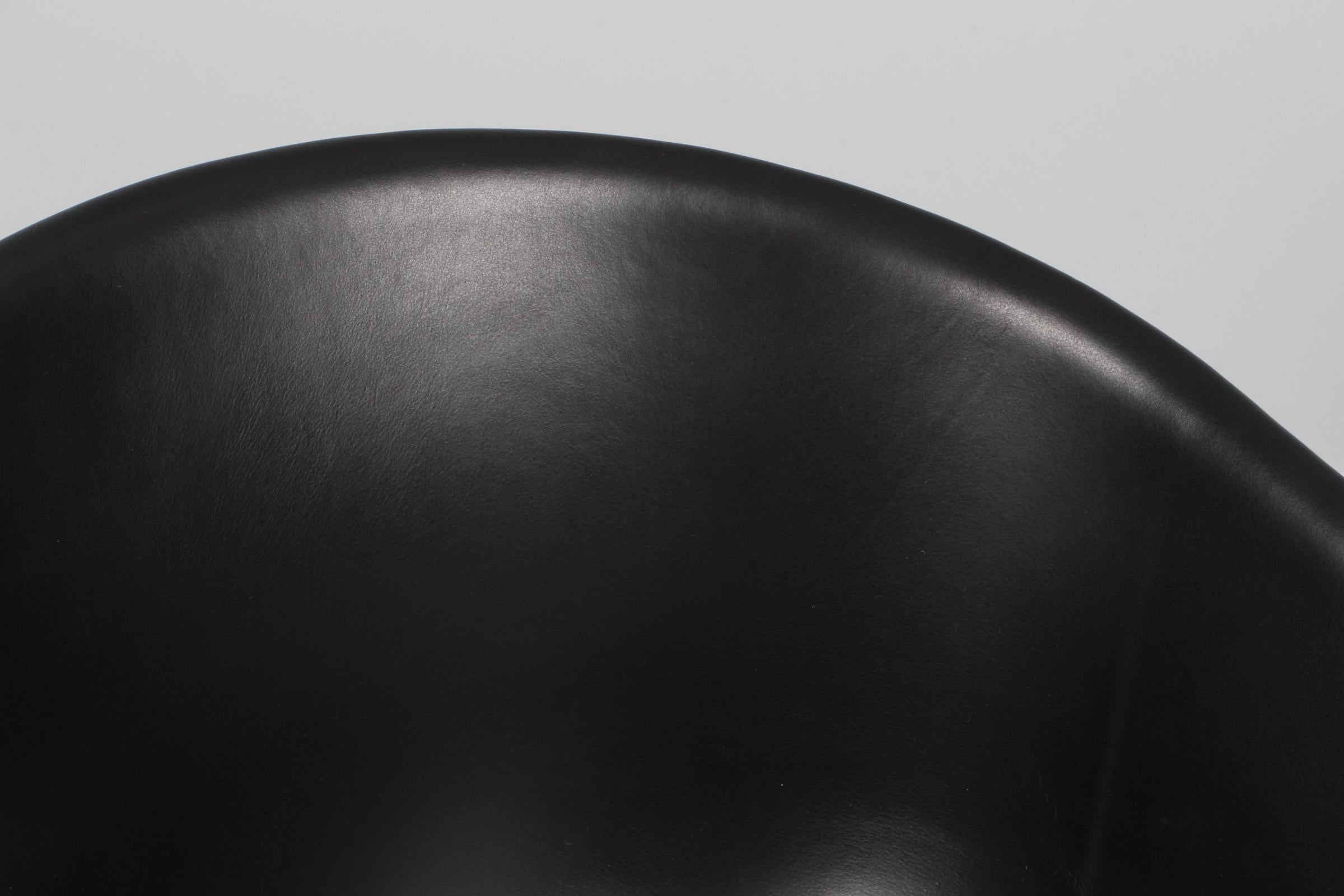 Hay dining chairs model AAC22, Black stained oak and black silk aniline leather In Good Condition For Sale In Esbjerg, DK