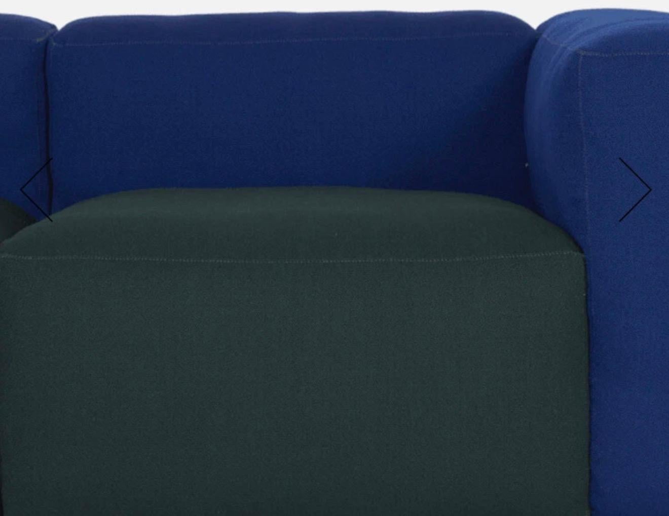 Laine Hay Mags 2.5 Seater a herman Miller Brand Blue/Green (en anglais) en vente