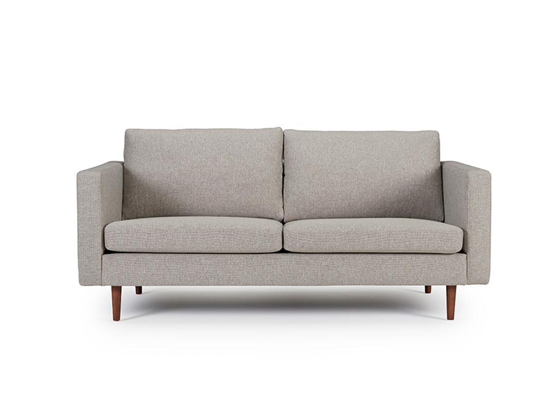 Modern Hayche Clasico 2.5 Seater Sofa - Brown, UK, Made to Order For Sale