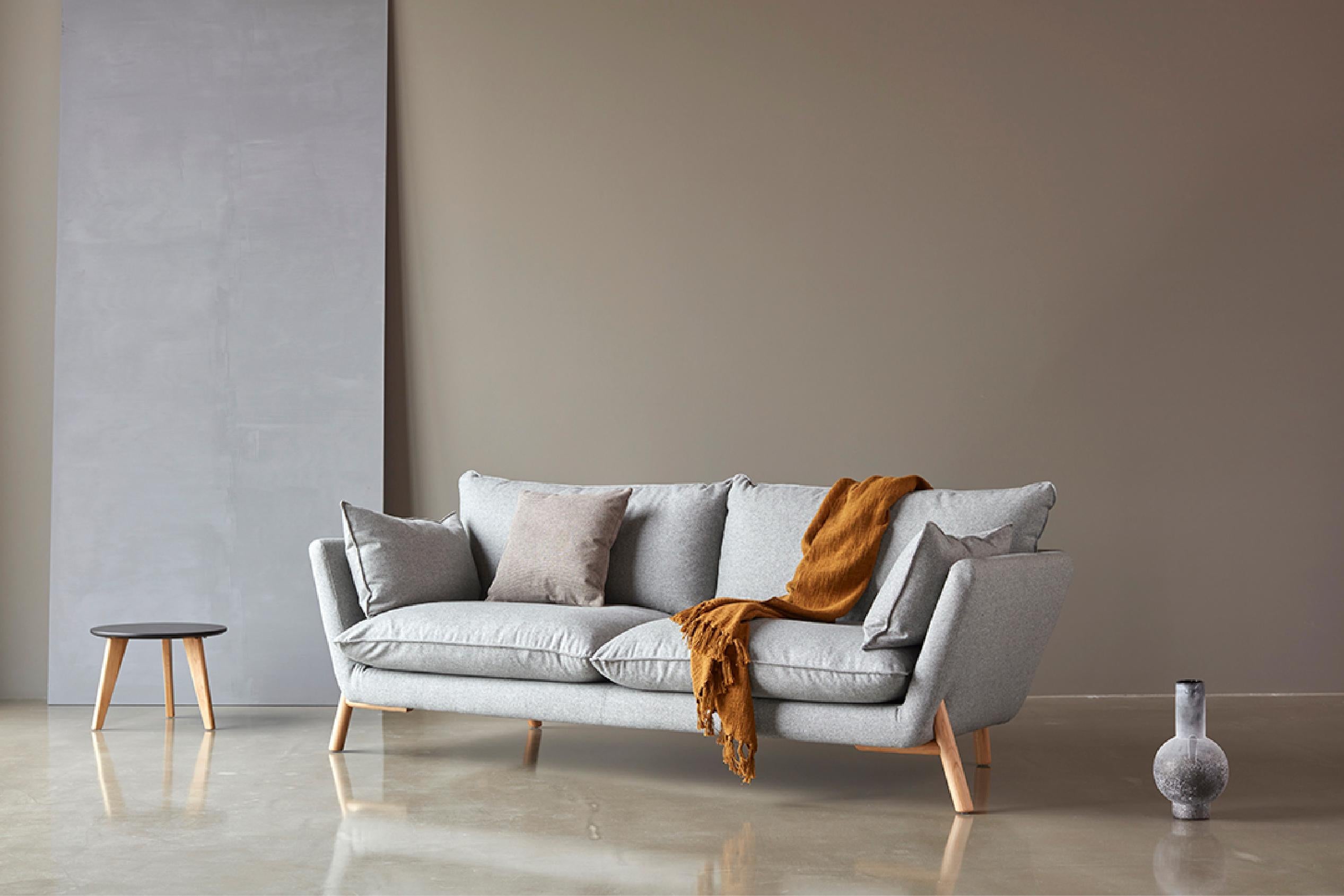 Contemporary Hayche Nave 2 Seater Sofa - Grey, UK, Made to Order For Sale
