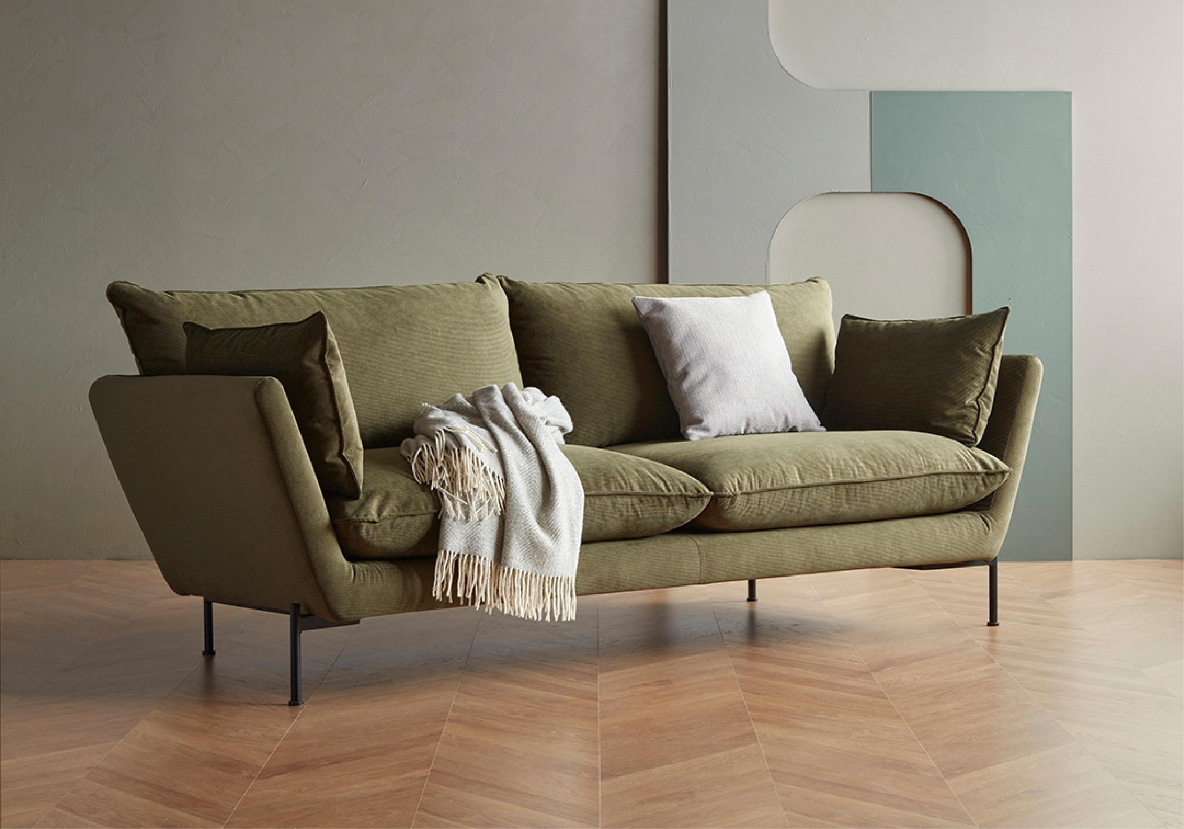 Contemporary Hayche Nave Lux 2 Seater Sofa - Green, UK, Made to Order For Sale