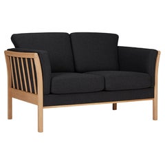 Hayche Oscar 2 Seater-Sofa, Schwarz, Vereinigtes Königreich, auf Bestellung gefertigt