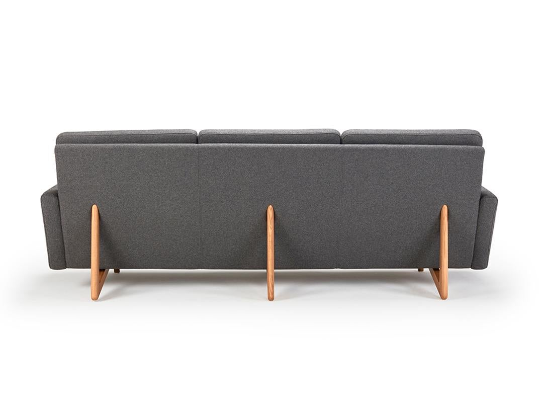 Modern Hayche Retro 3 Seater Sofa - Grey, UK, Made to Order For Sale