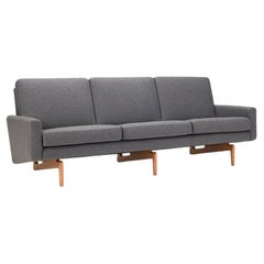 Canapé rétro Hayche 3 Seater gris, Royaume-Uni, fabriqué sur commande