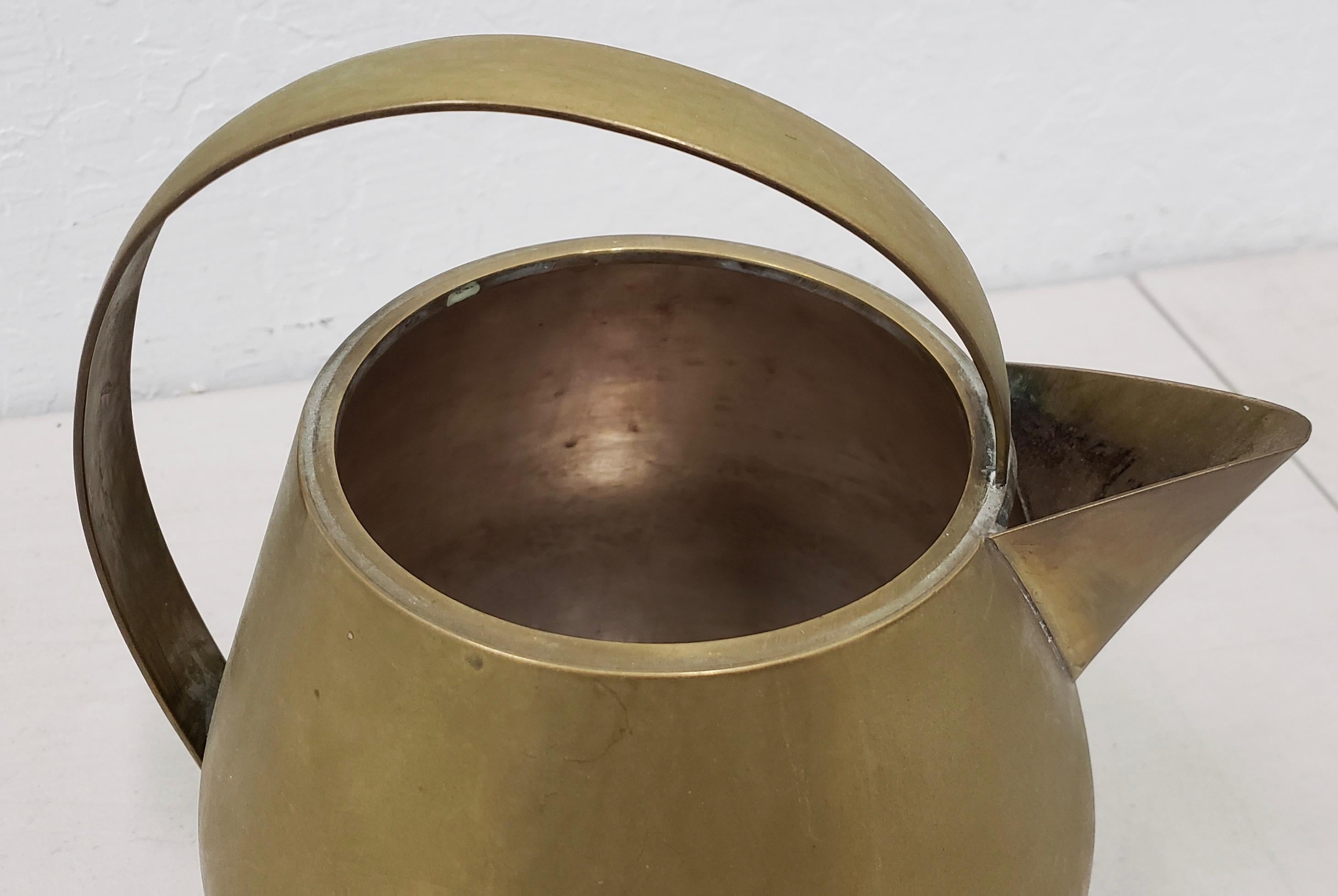 Bauhaus Hayno Focken Brass Teapot with Lid, circa 1930 For Sale