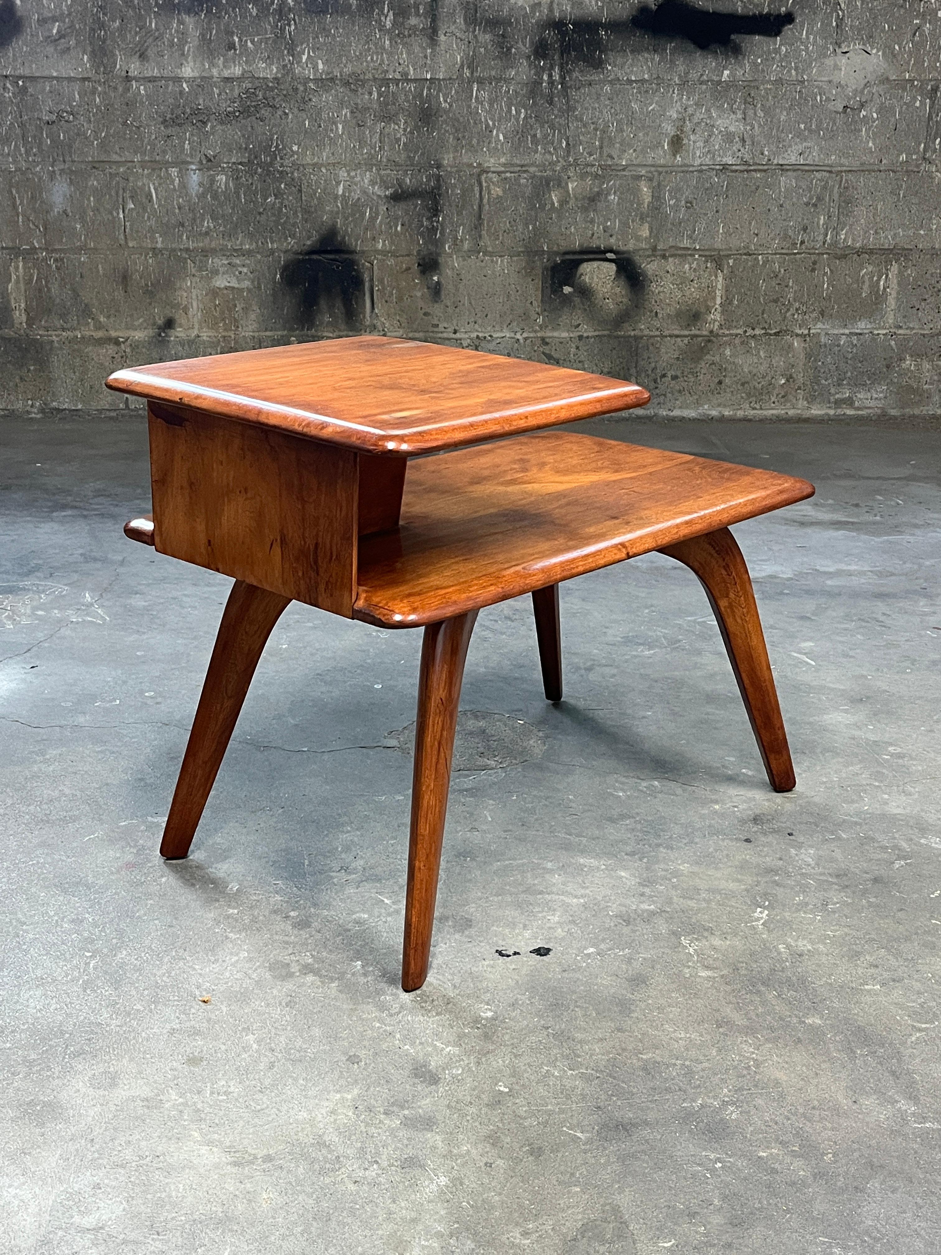 Mid-Century Modern Haywood Wakefield 2 Tier Maple Wood Side Table 1960s (Signed) For Sale