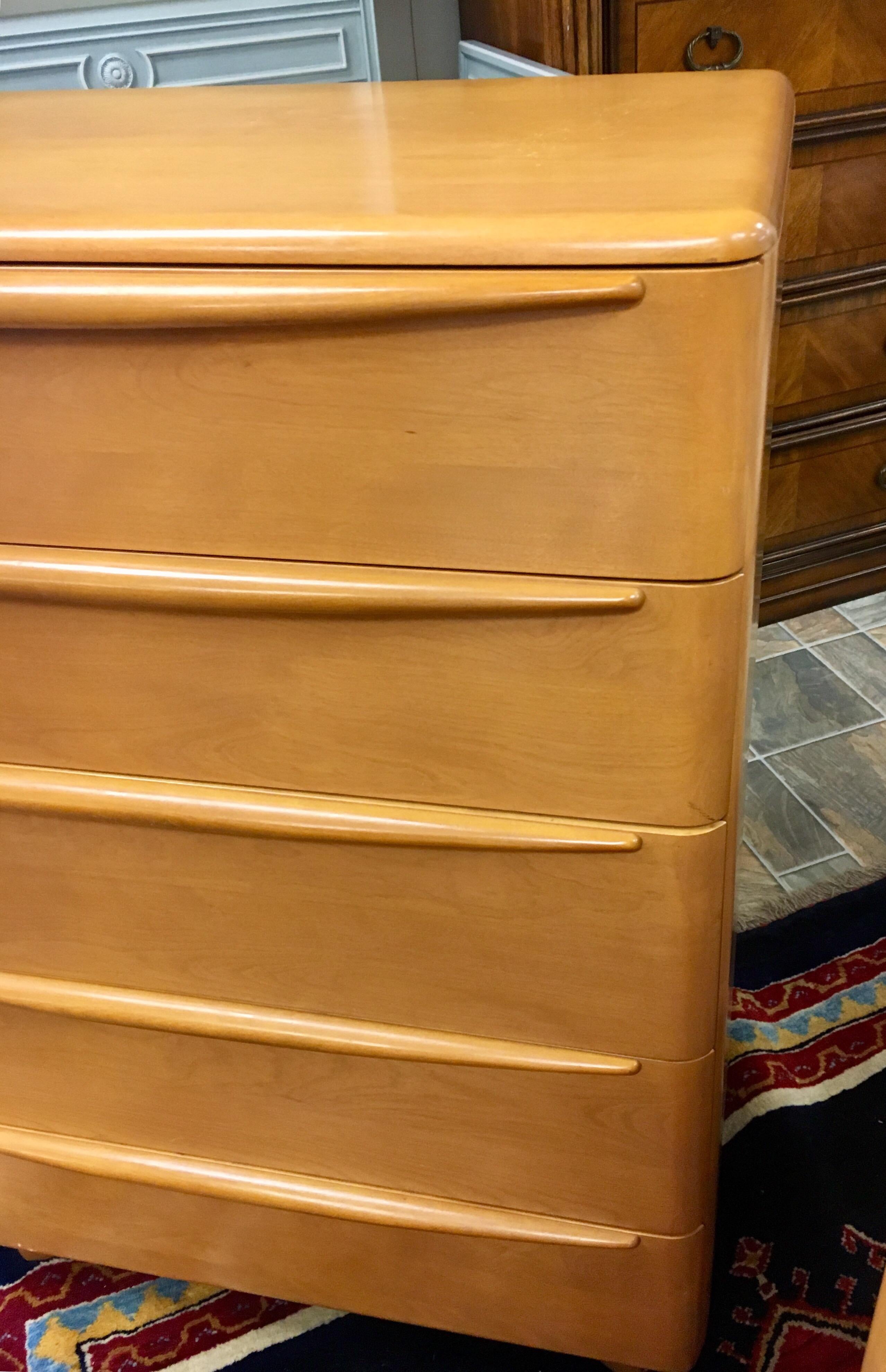 Haywood Wakefield Mid-Century Modern Champagne Five Drawer Dresser Chest Drawers 1