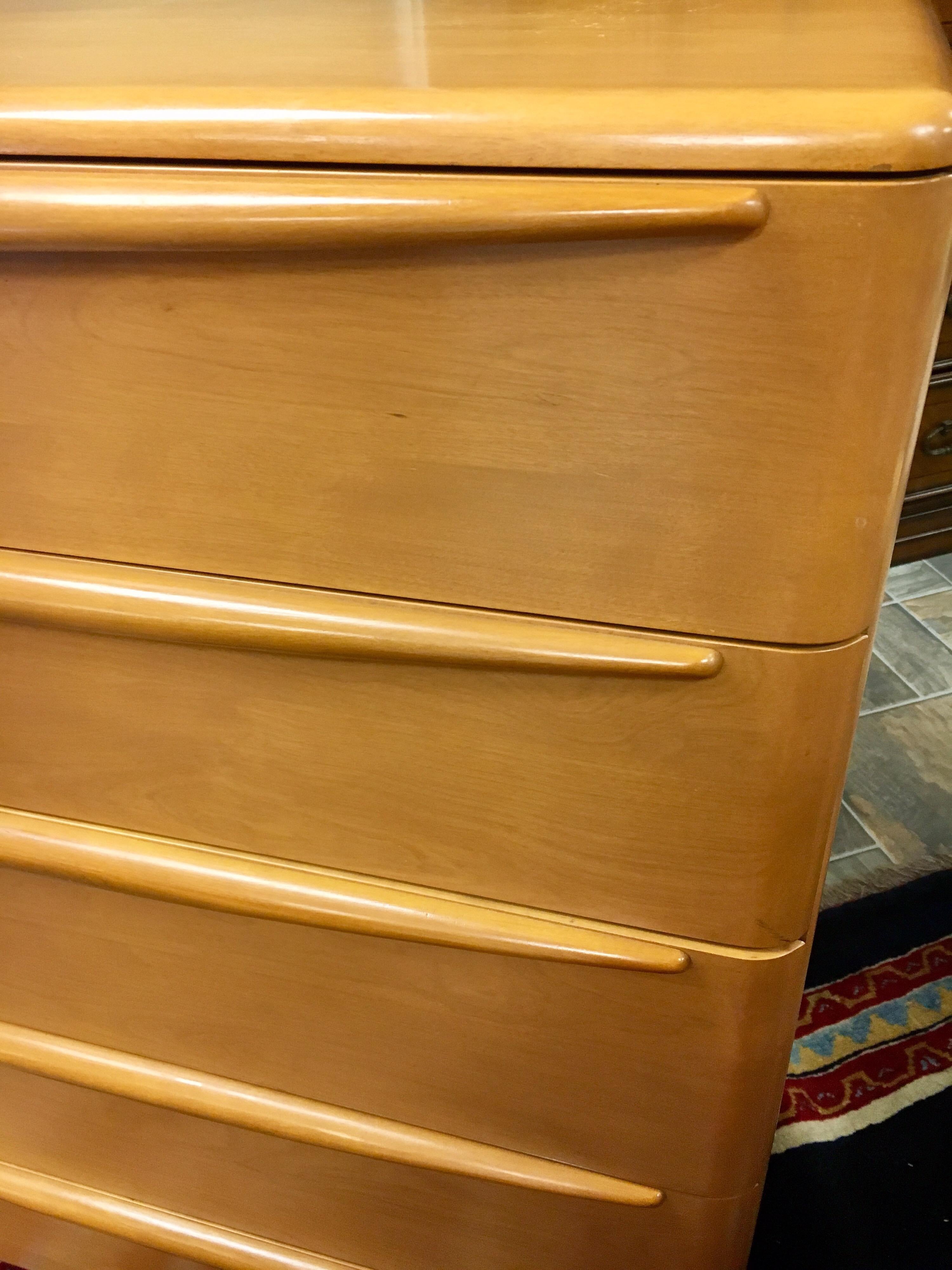 Haywood Wakefield Mid-Century Modern Champagne Five Drawer Dresser Chest Drawers 3