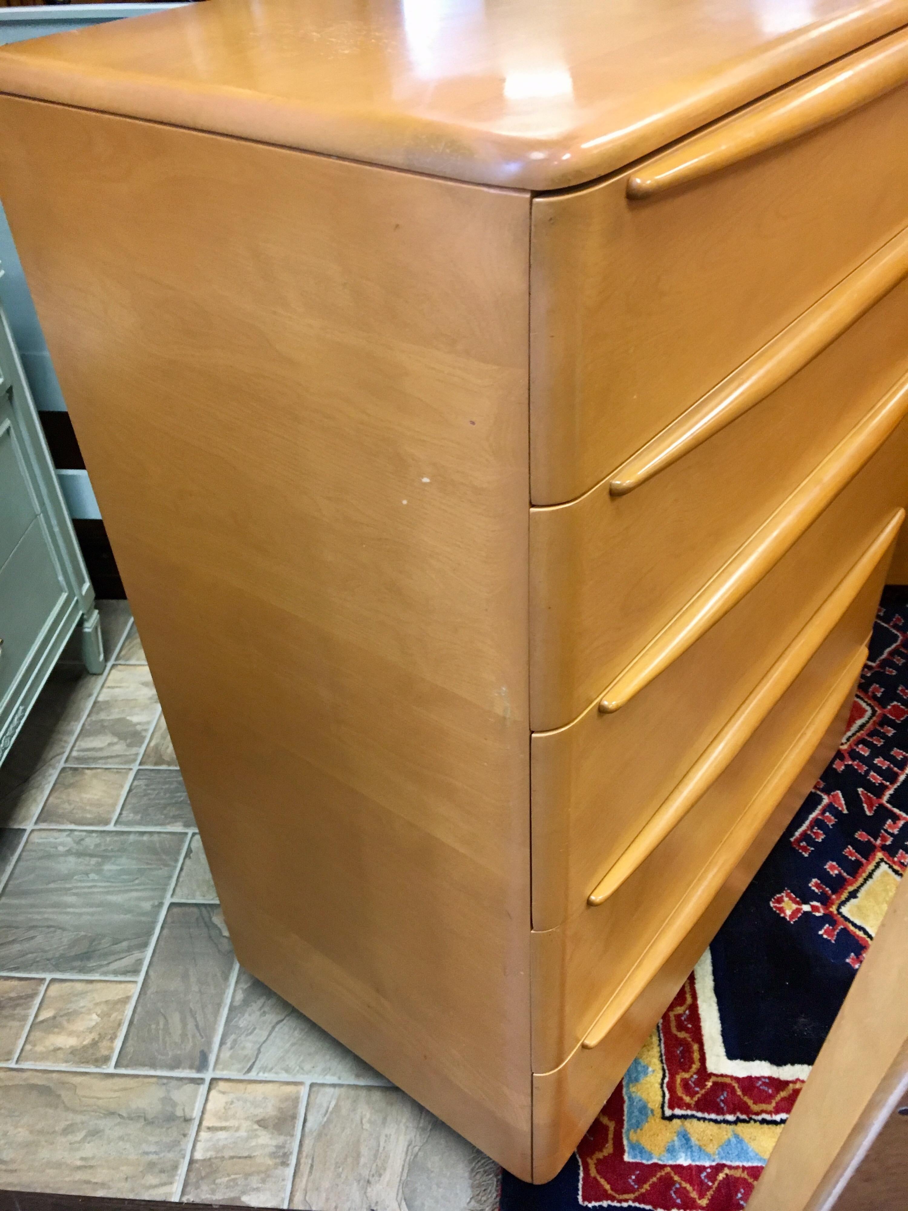 Haywood Wakefield Mid-Century Modern Champagne Five Drawer Dresser Chest Drawers 5