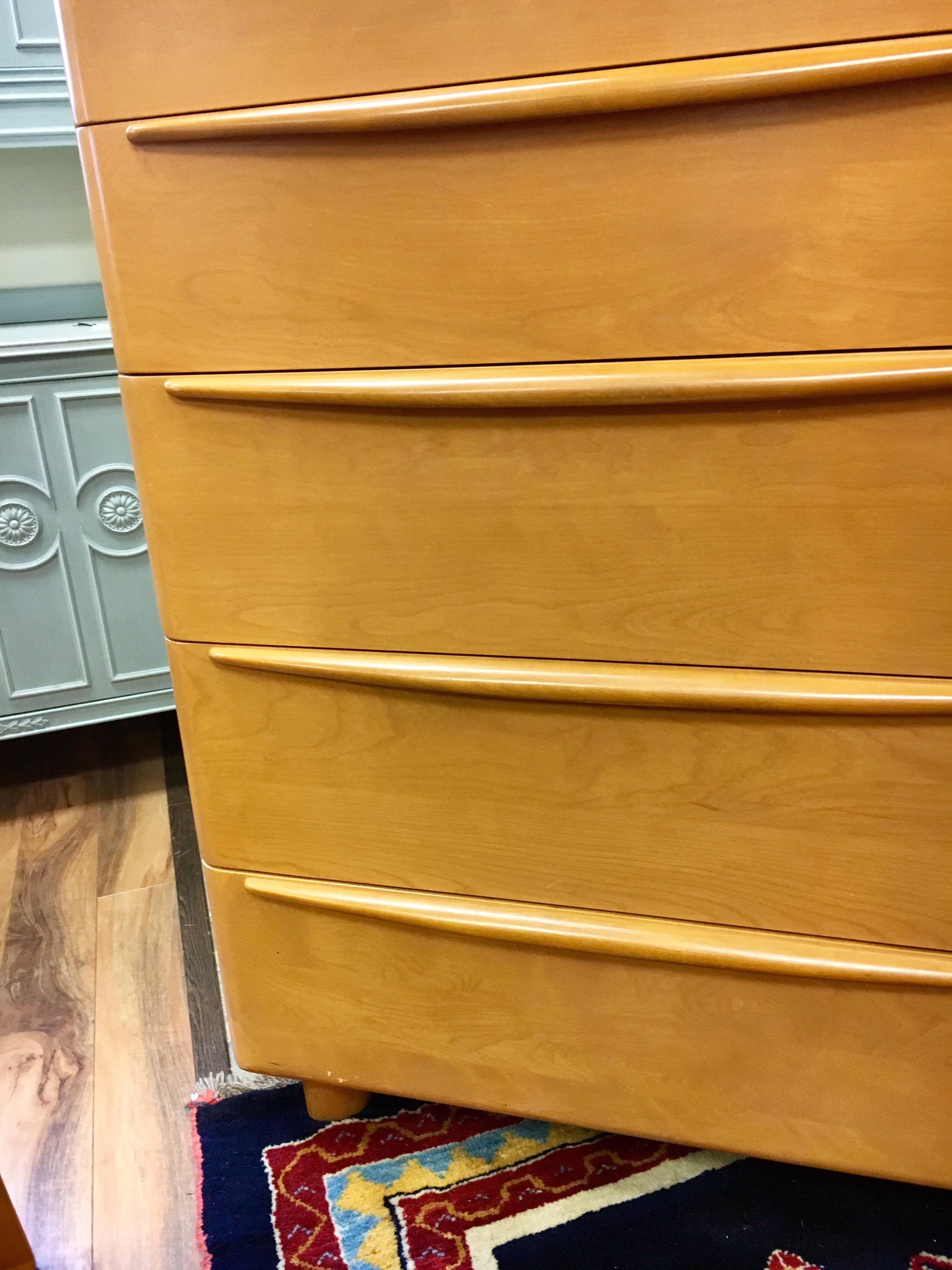 American Haywood Wakefield Mid-Century Modern Champagne Five Drawer Dresser Chest Drawers