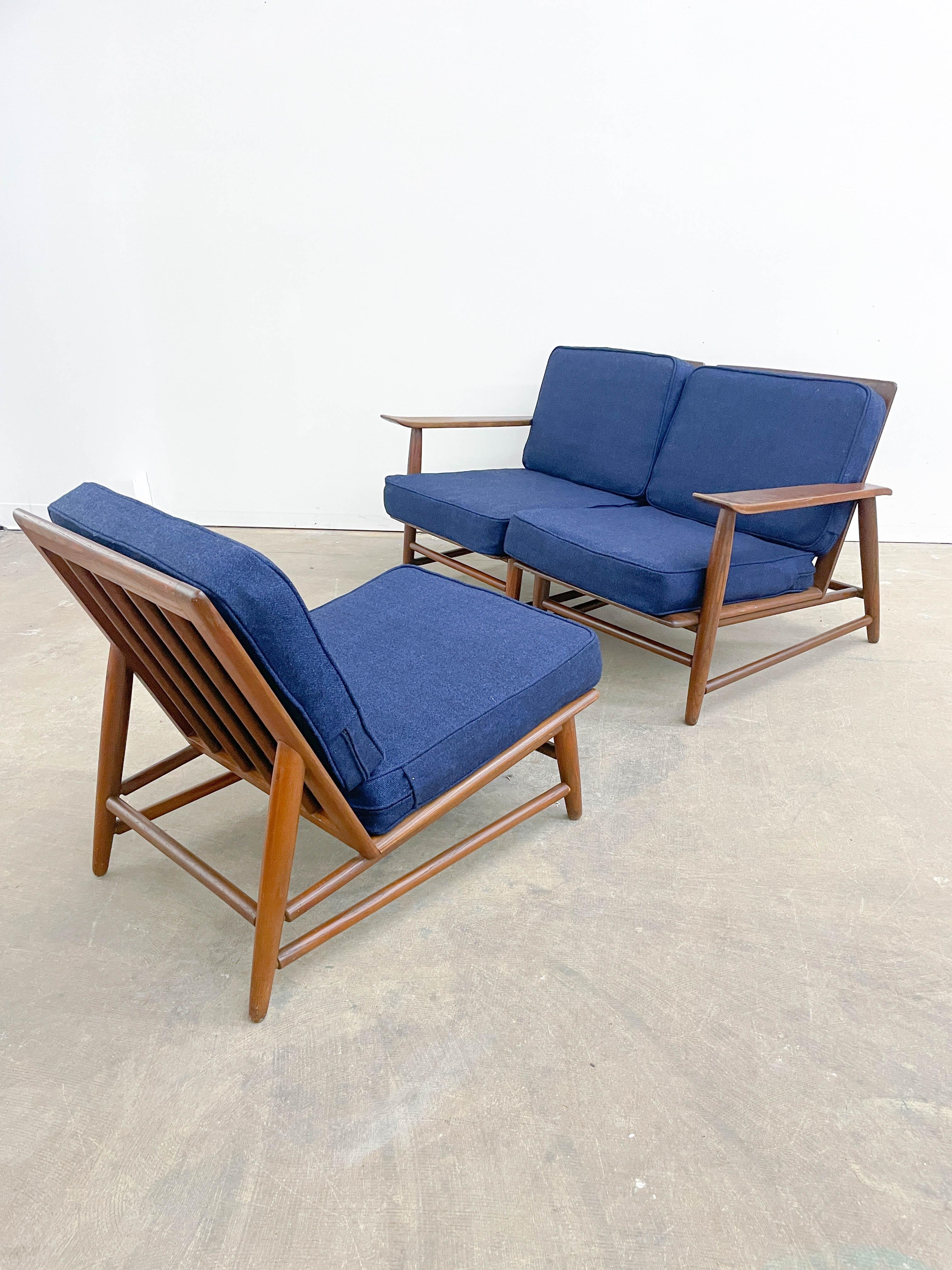Haywood Wakefield Nakashima style modular seating In Good Condition In Kalamazoo, MI