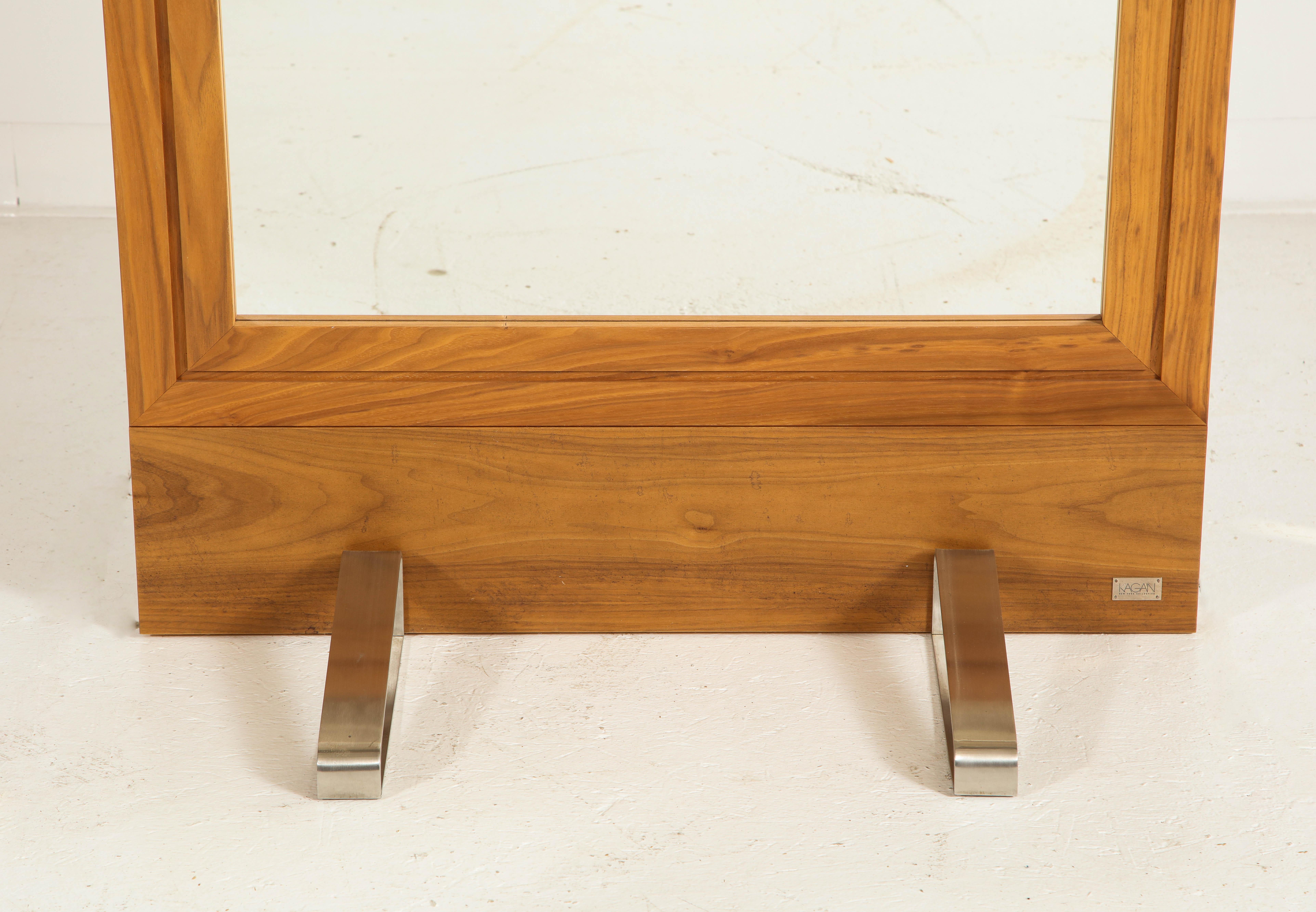 Modern Hayworth Standing Mirror Offered by Vladimir Kagan Design Group For Sale