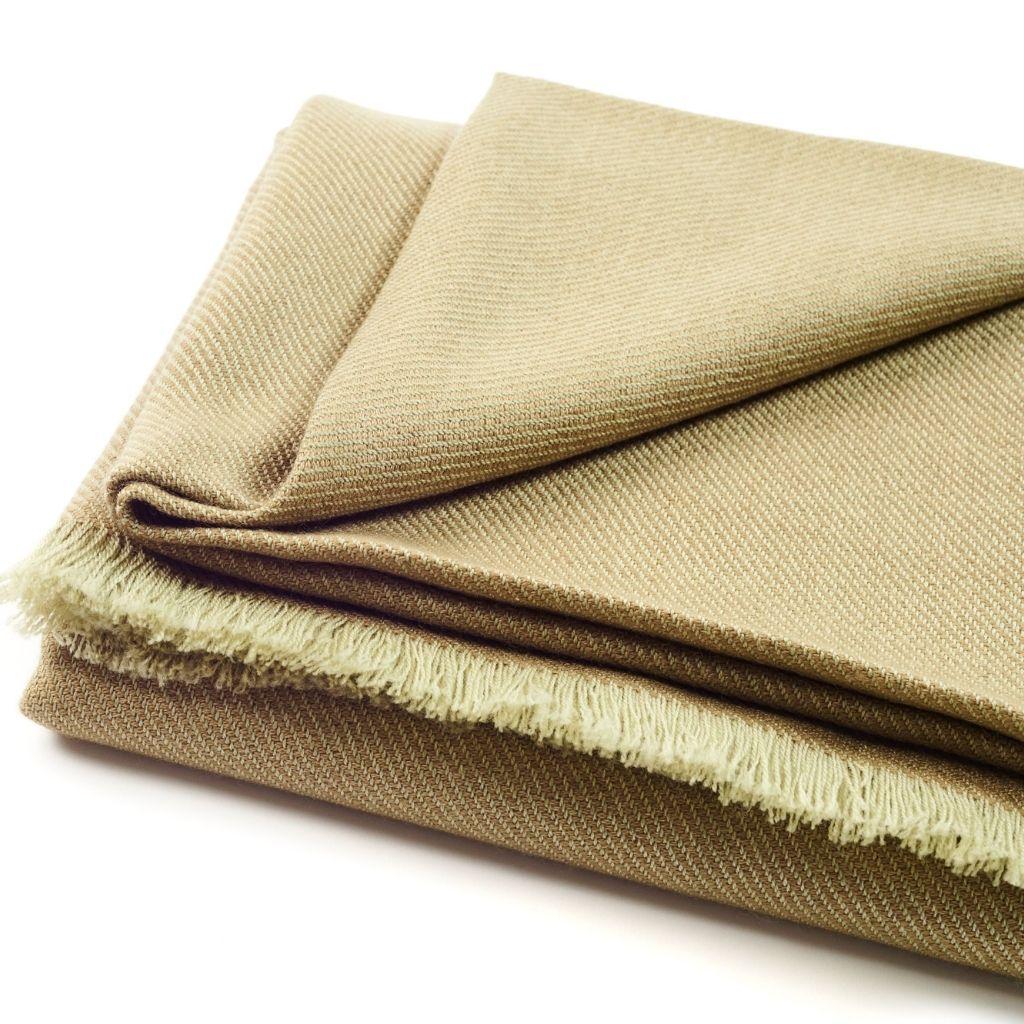 Fil de laine Foulard / couverture artisanal Haze en pure sergé de mérinos souple tissé à la main en vente