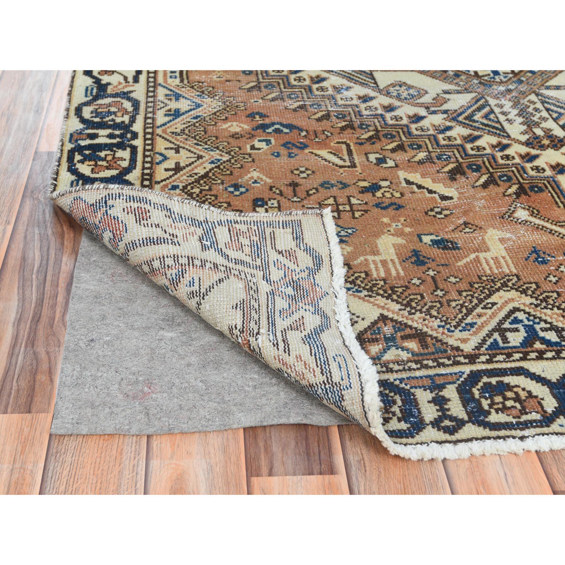 Hazelnussbraun, handgeknüpfter persischer Bakhtiar-Teppich aus Wolle im Used-Look (Mittelalterlich)