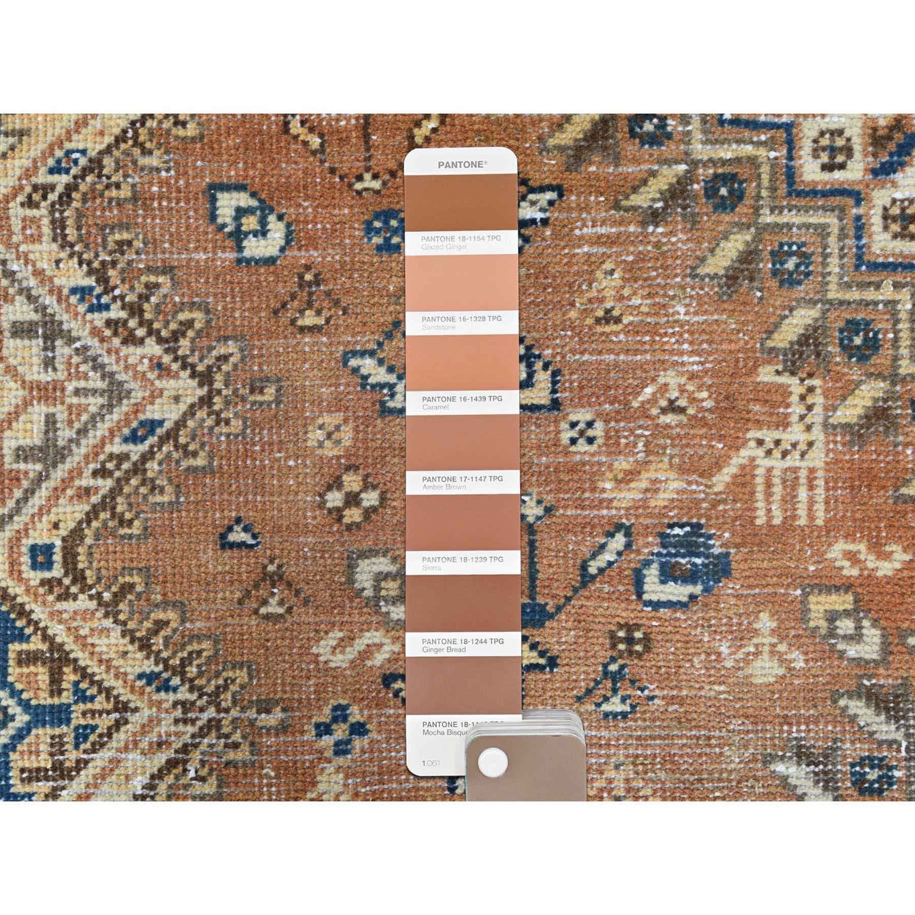 Hazelnussbraun, handgeknüpfter persischer Bakhtiar-Teppich aus Wolle im Used-Look (Persisch)