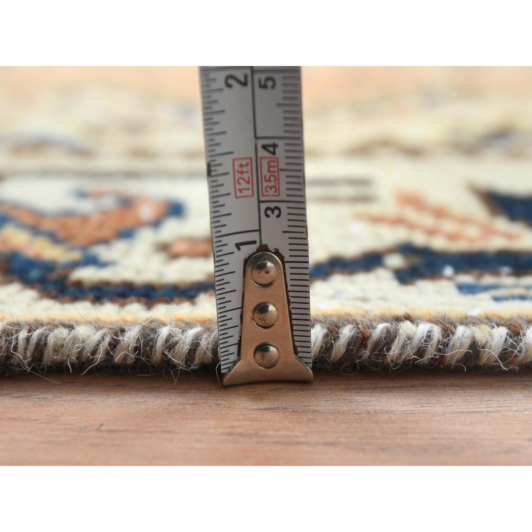 Hazelnussbraun, handgeknüpfter persischer Bakhtiar-Teppich aus Wolle im Used-Look im Zustand „Gut“ in Carlstadt, NJ