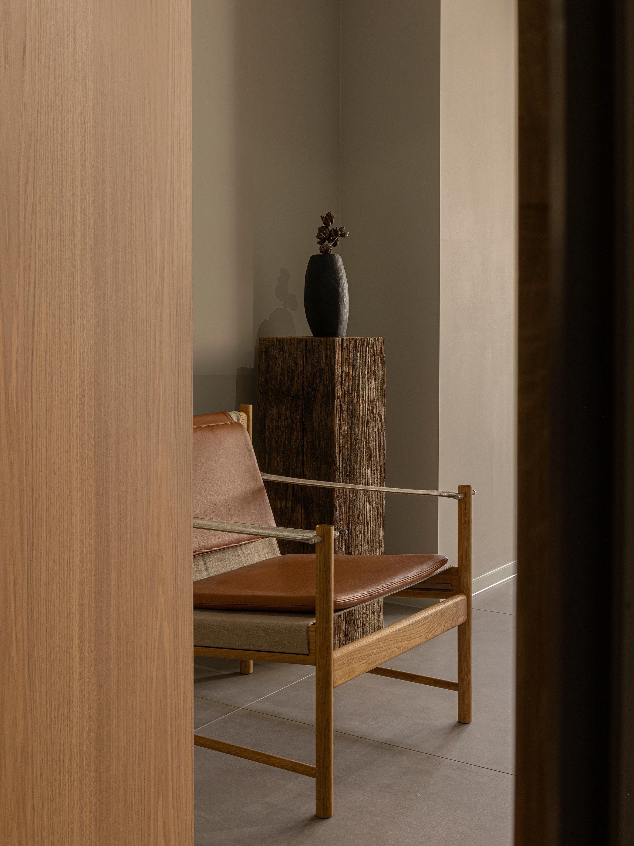 HB Lounge Chair in Geölte Eiche/ Brandy Leder von Hans Bølling für Brdr-Kruger im Angebot 3